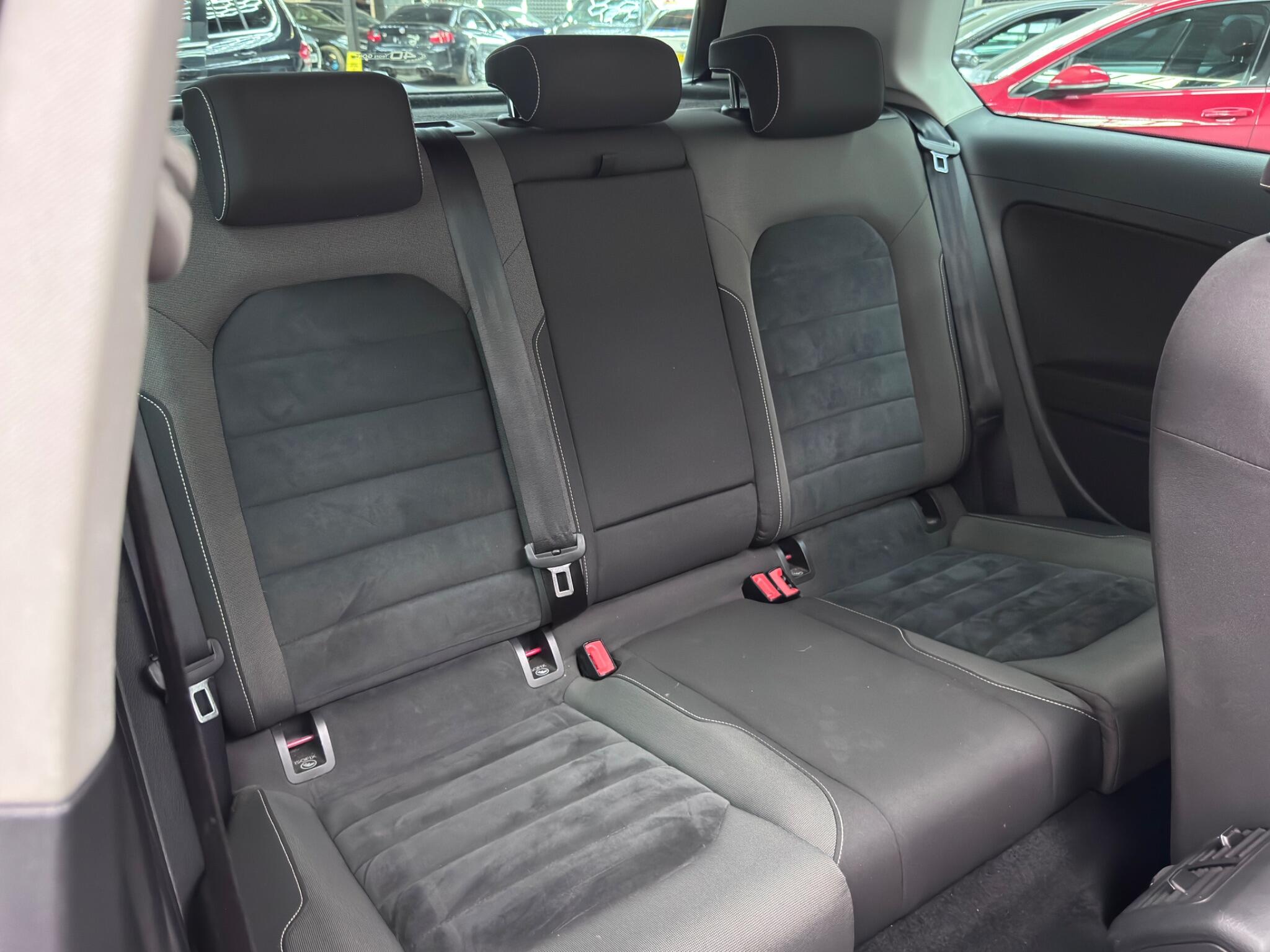 Volkswagen Golf view 45