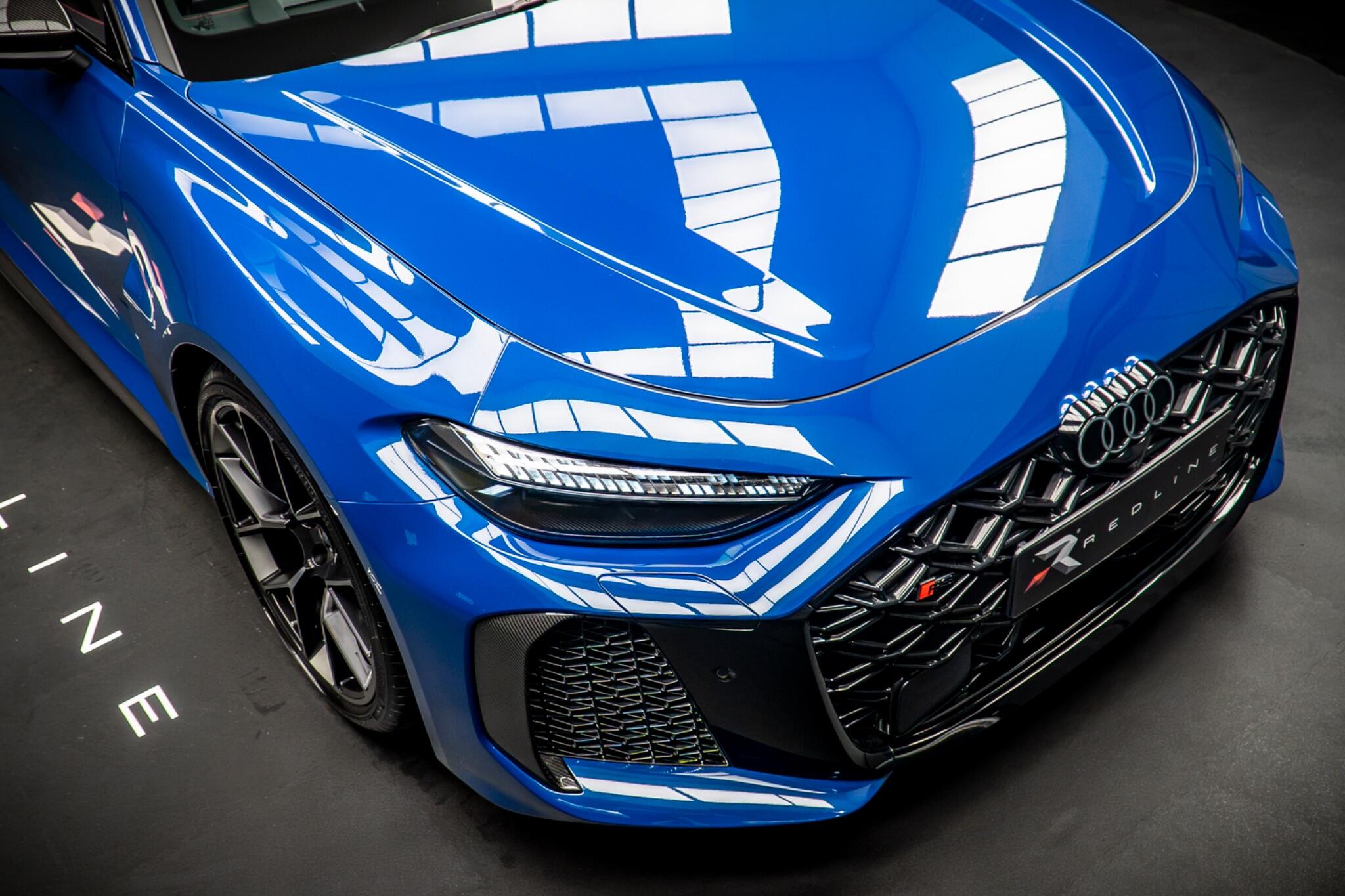 Audi RS5 view 11