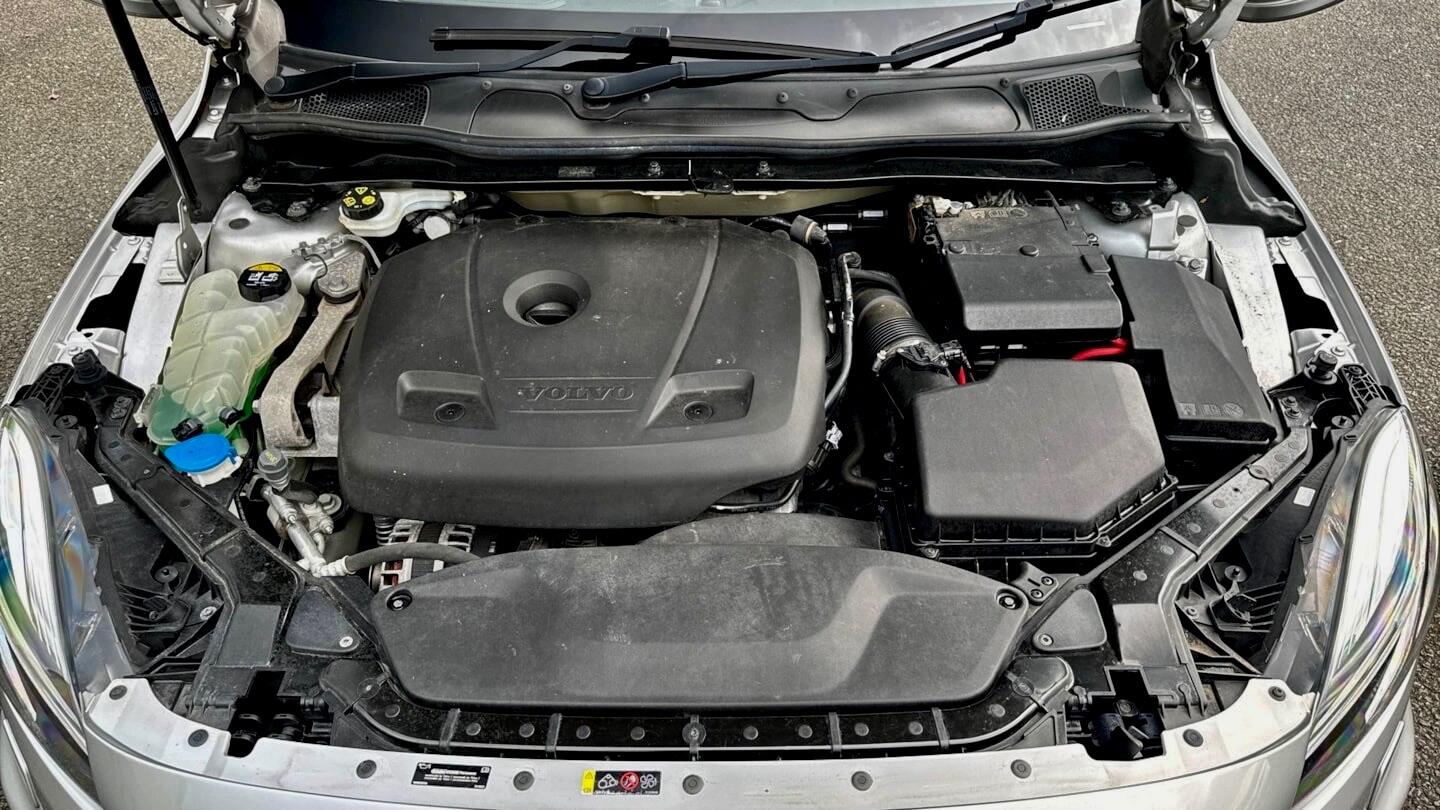 Volvo V40 view 12