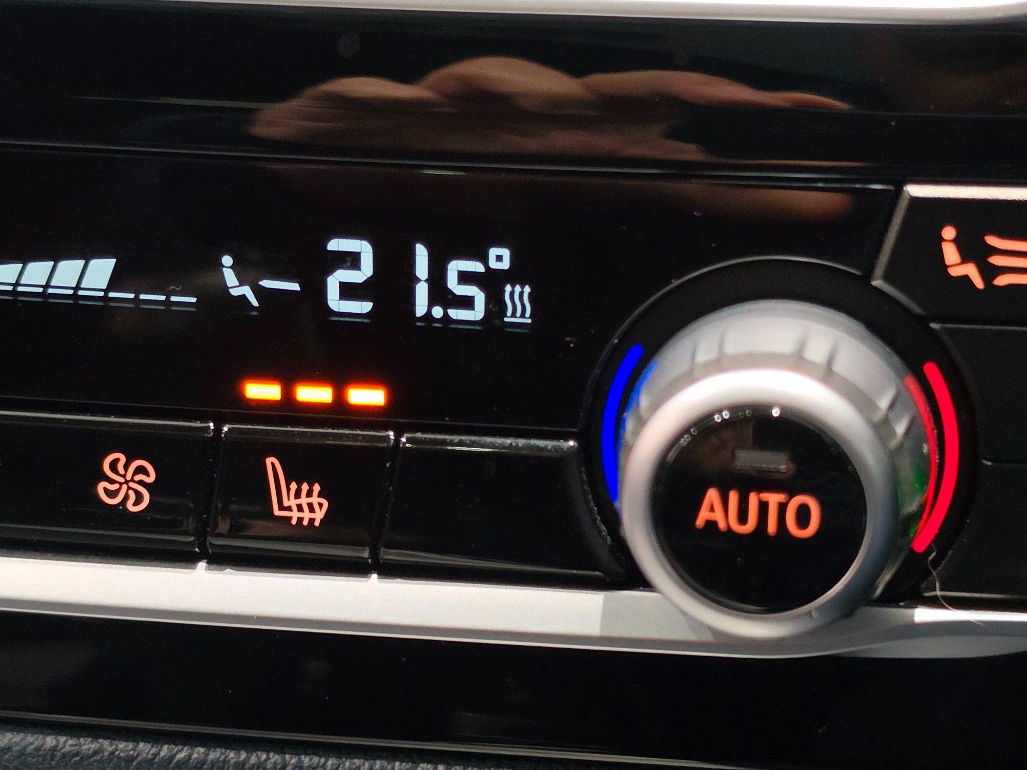 BMW 5 Series view 96