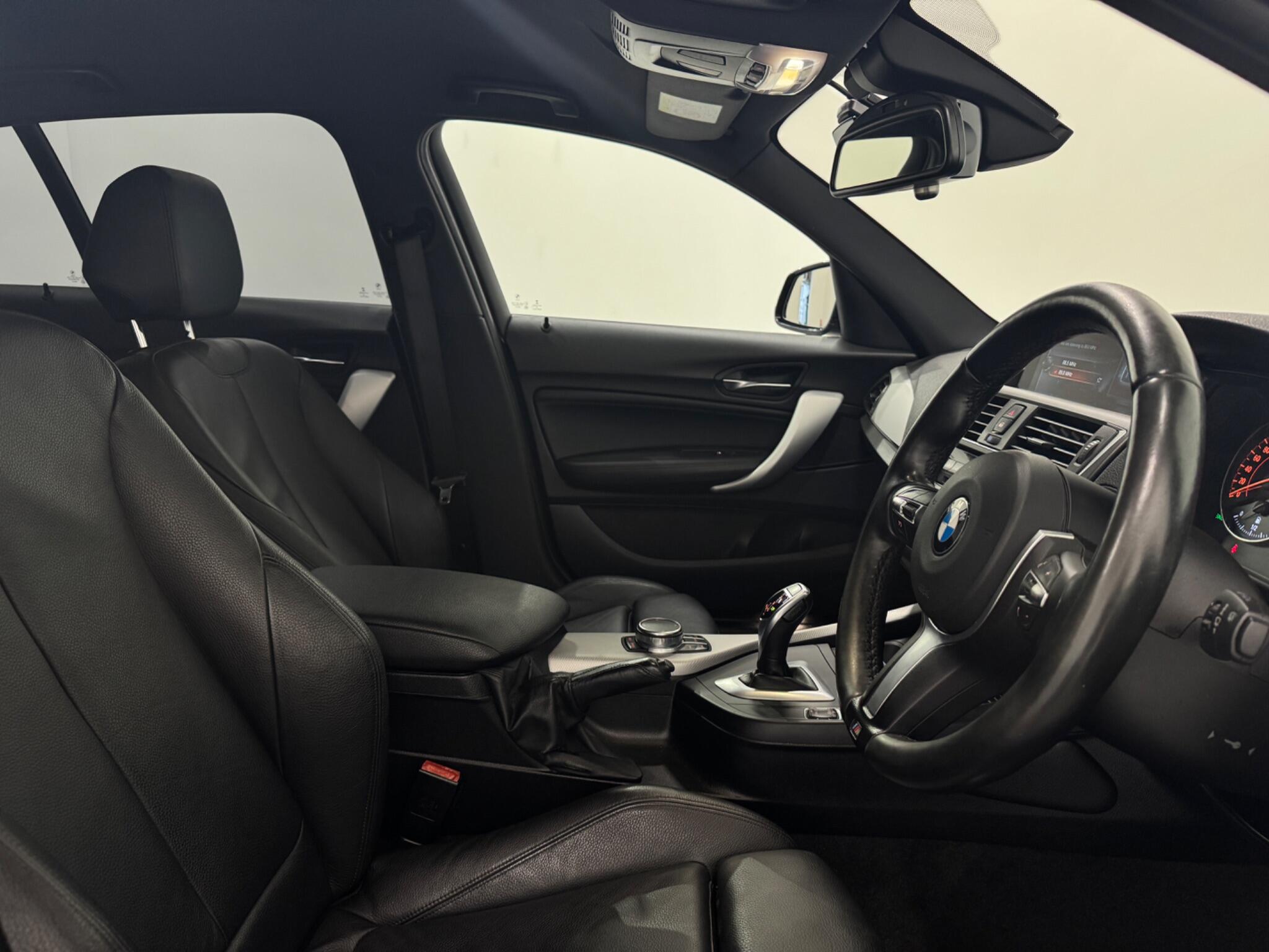 BMW 1 Series view 10
