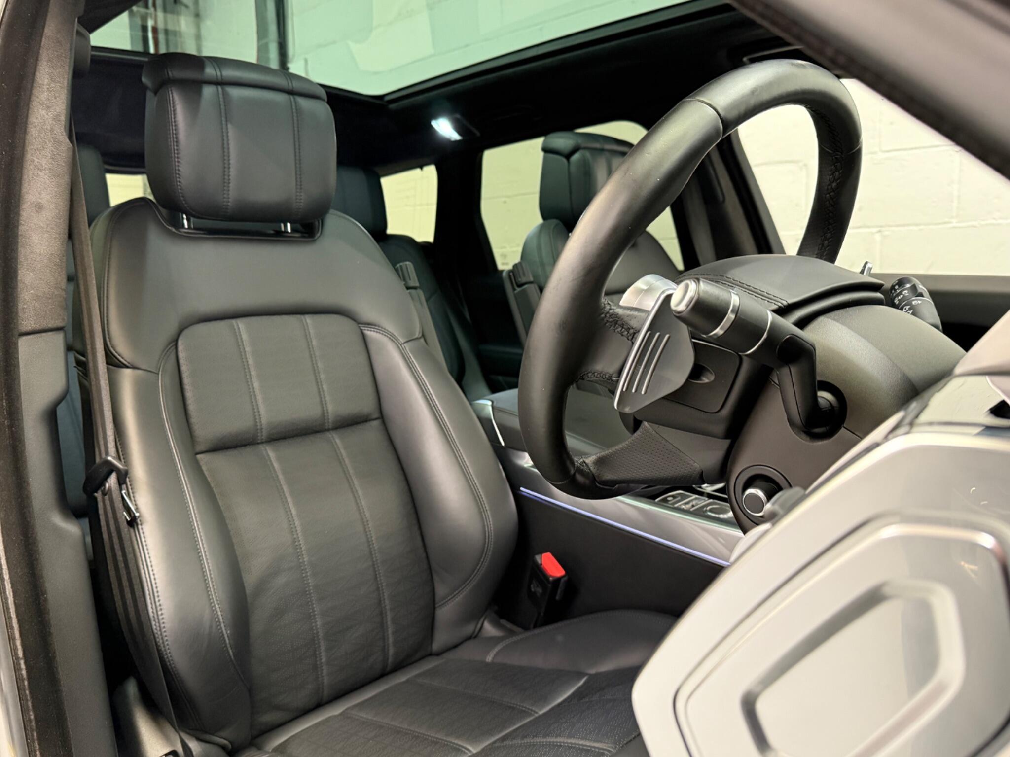Land Rover Range Rover Sport view 13