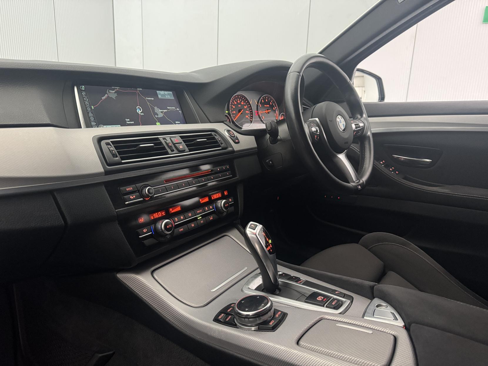 BMW 5 Series view 55
