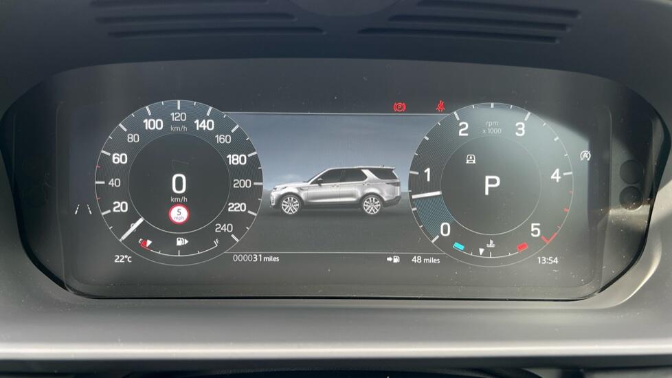 Land Rover Discovery view 16