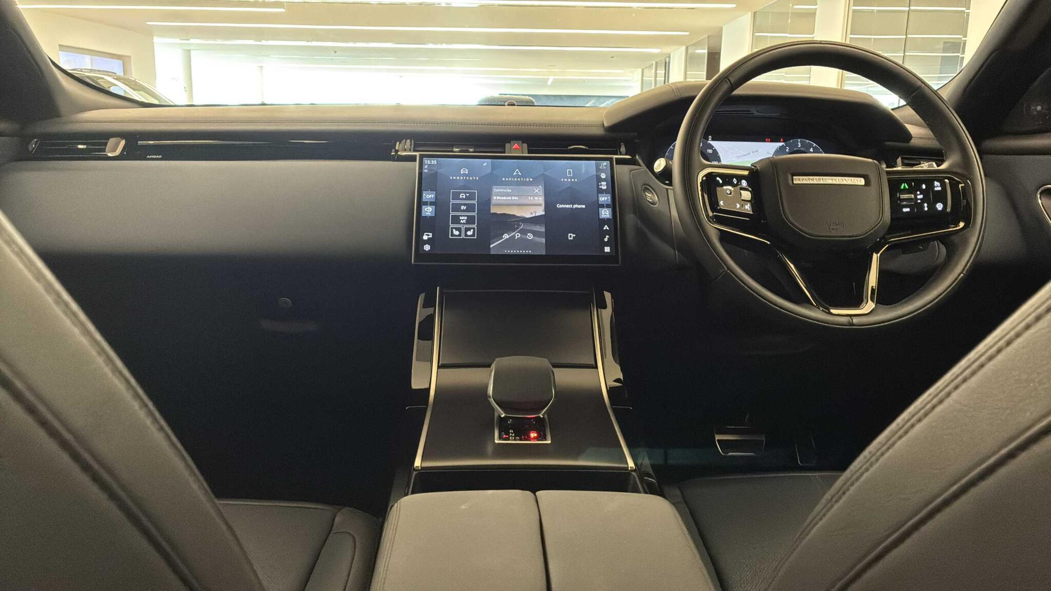 Land Rover Range Rover Velar view 14