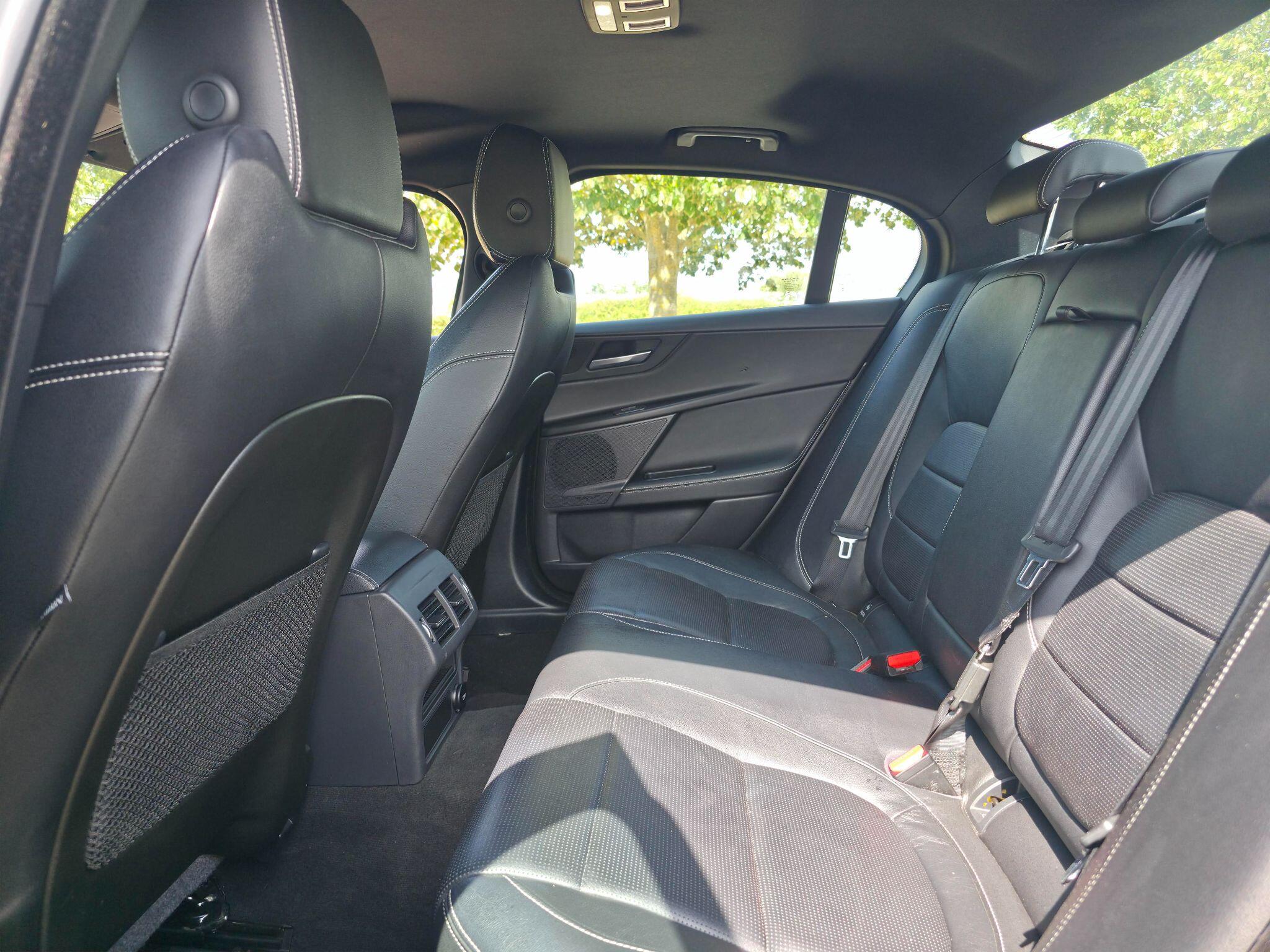 Jaguar Xe view 27
