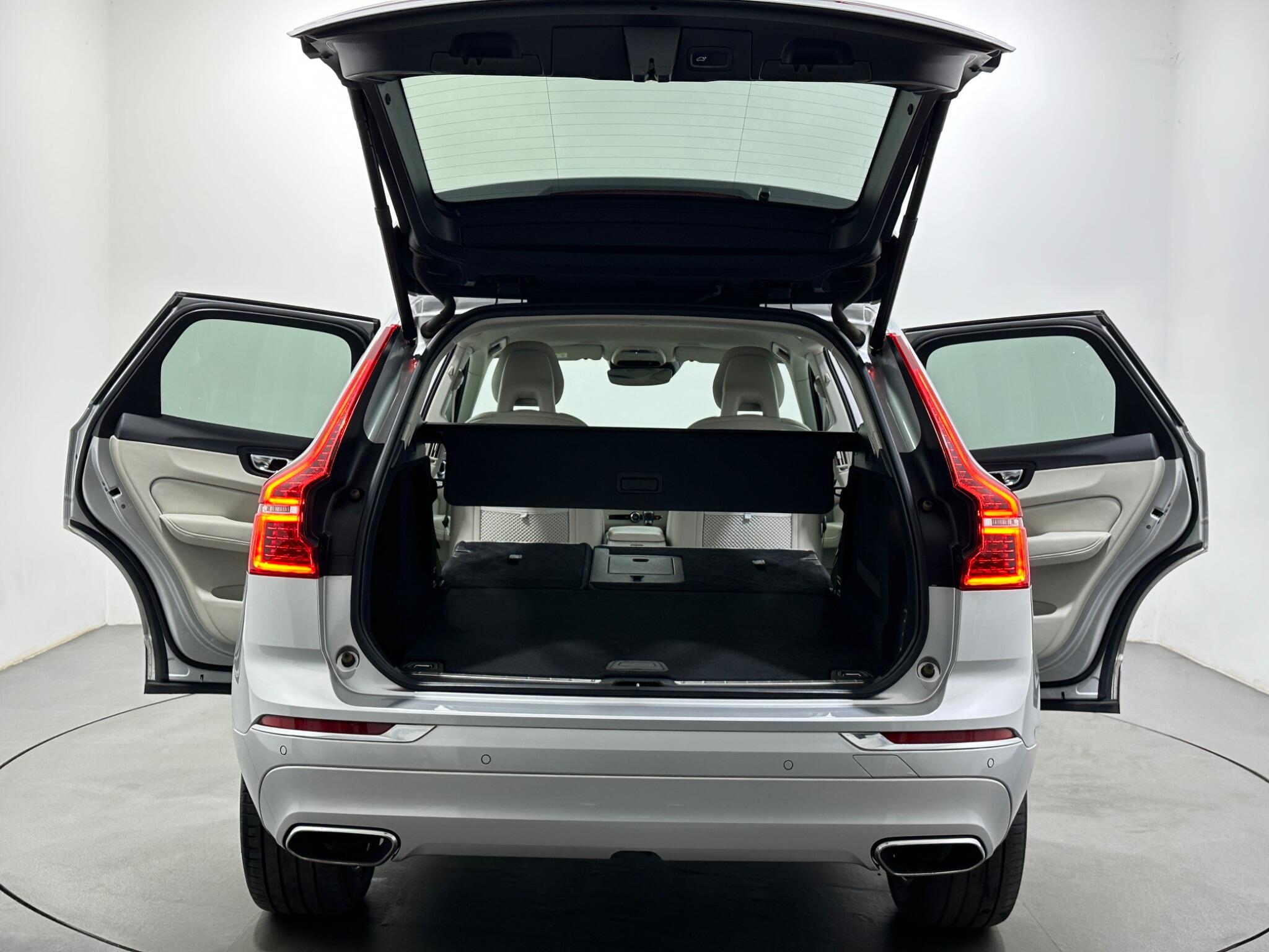 Volvo XC60 view 44