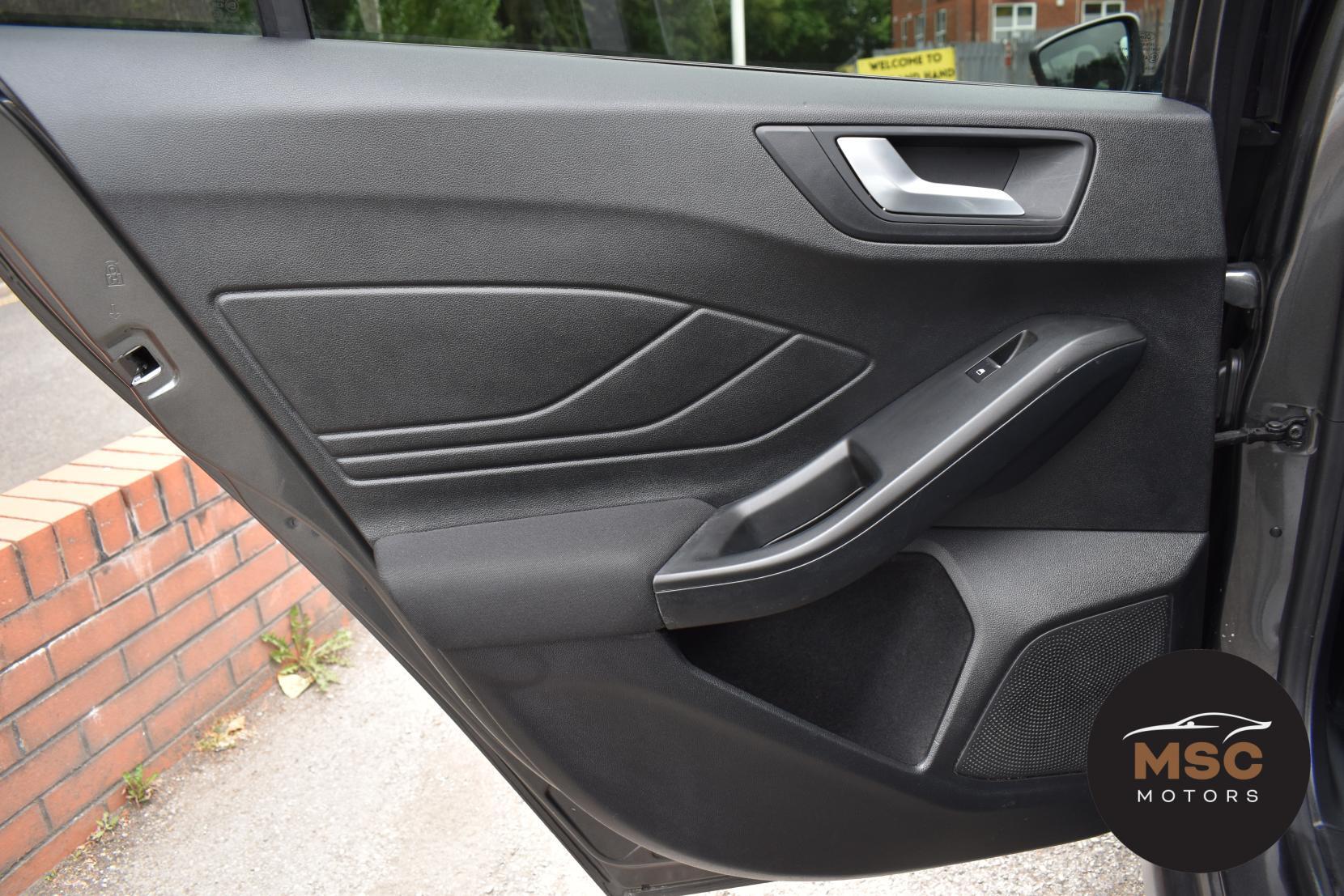Ford Focus view 60