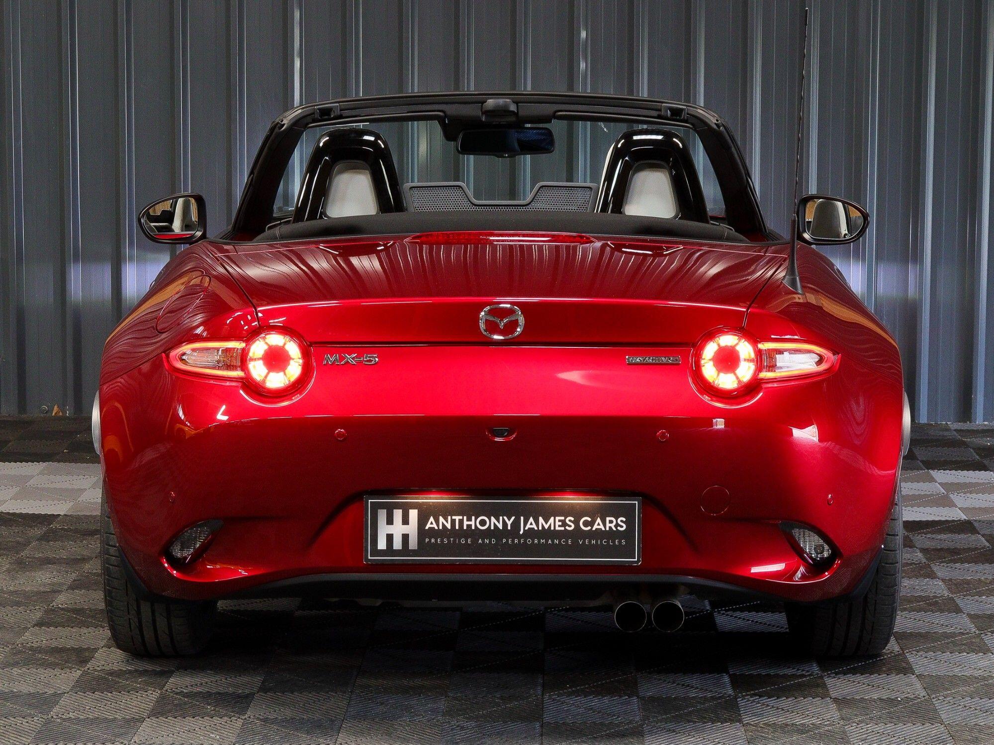 Mazda MX-5 view 22