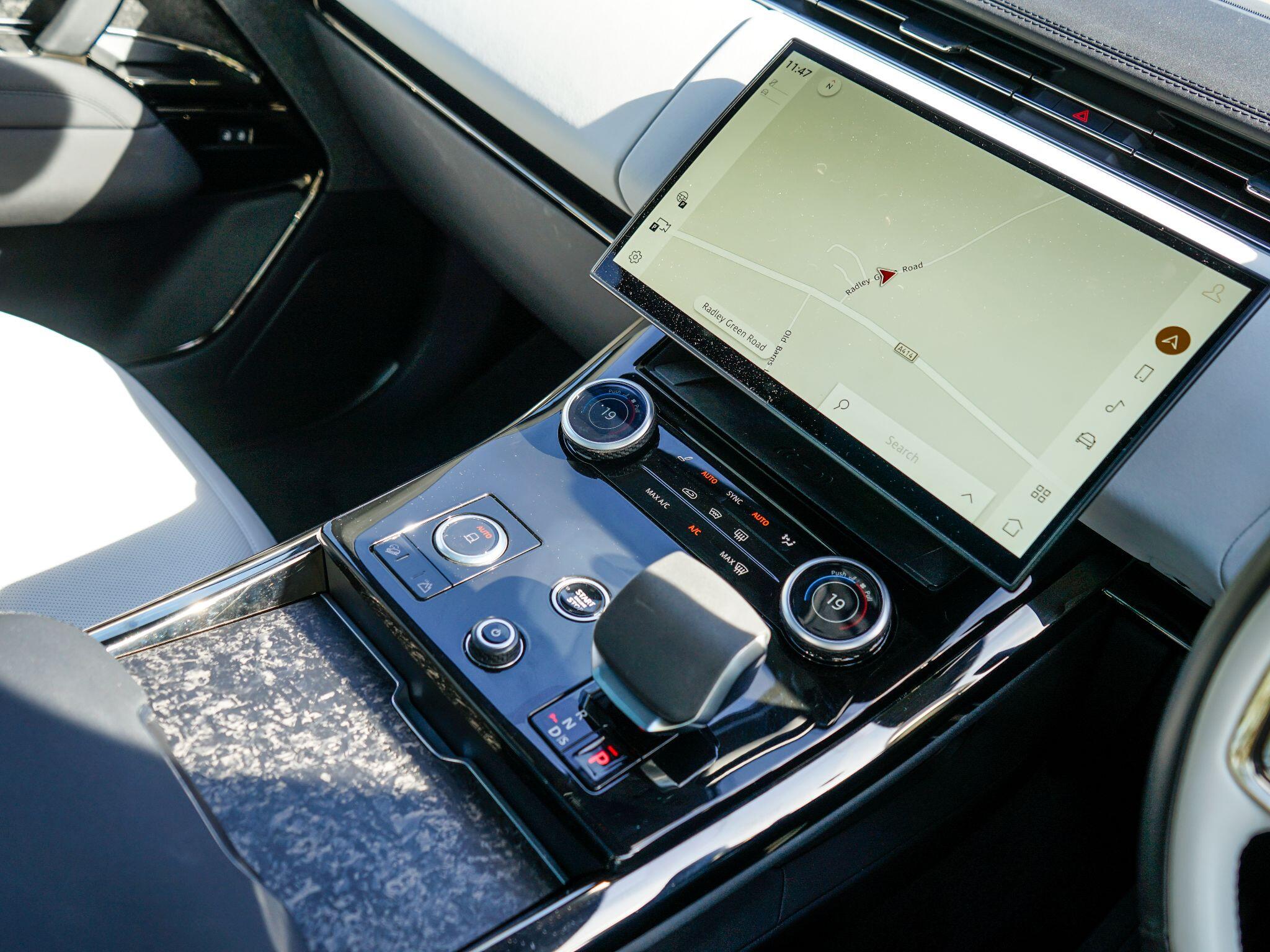 Land Rover Range Rover Sport view 6