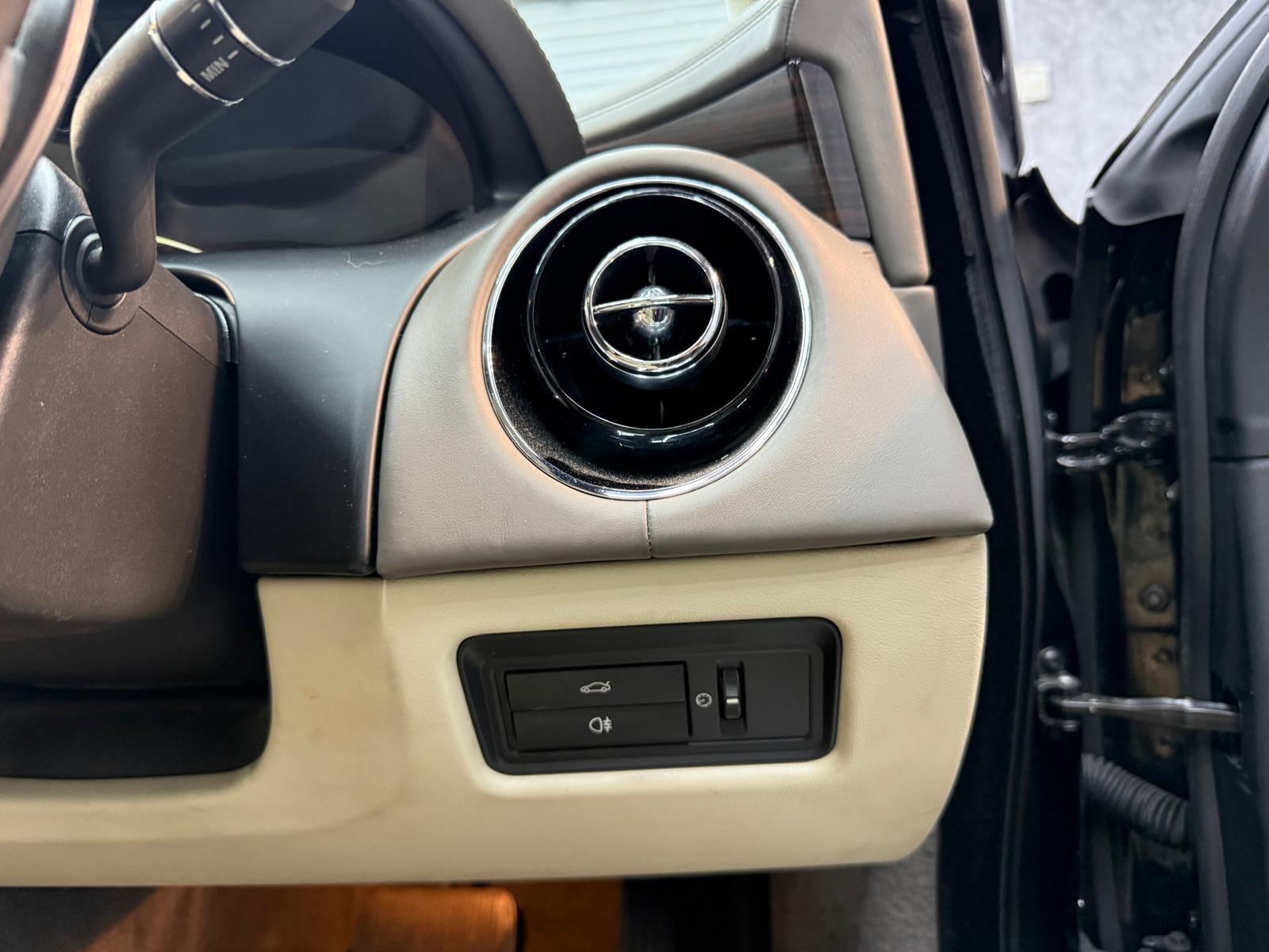Jaguar XJ view 21
