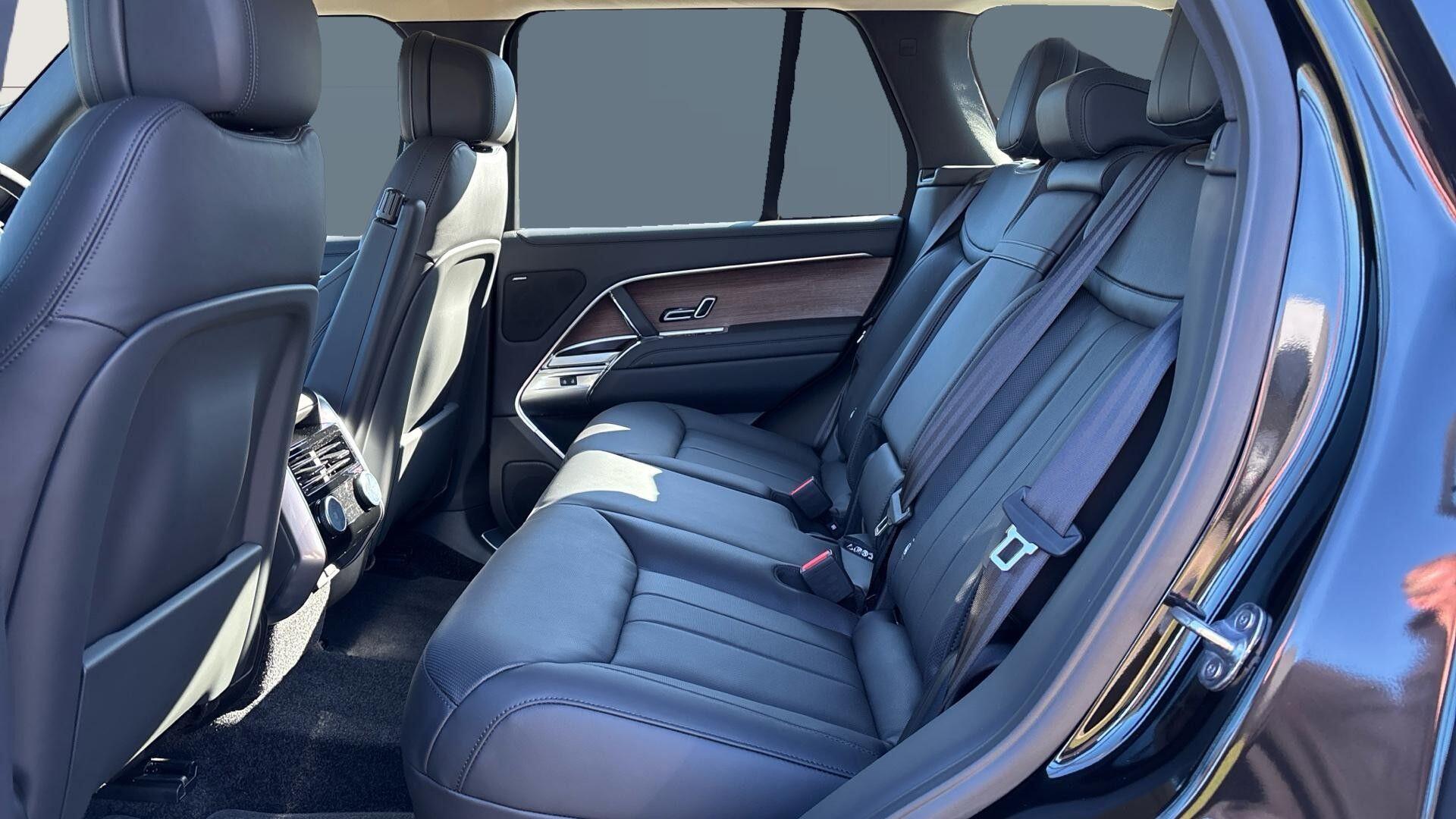 Land Rover Range Rover view 13