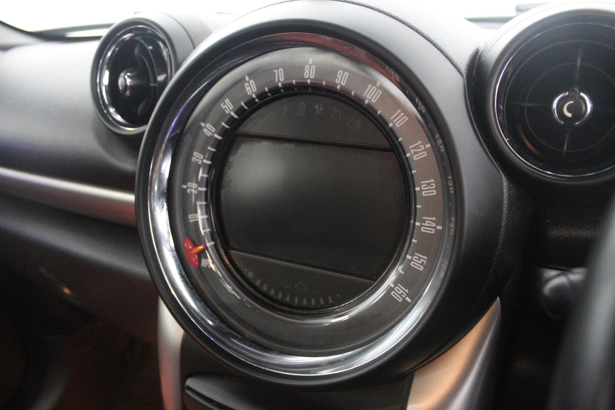 Mini Countryman view 39