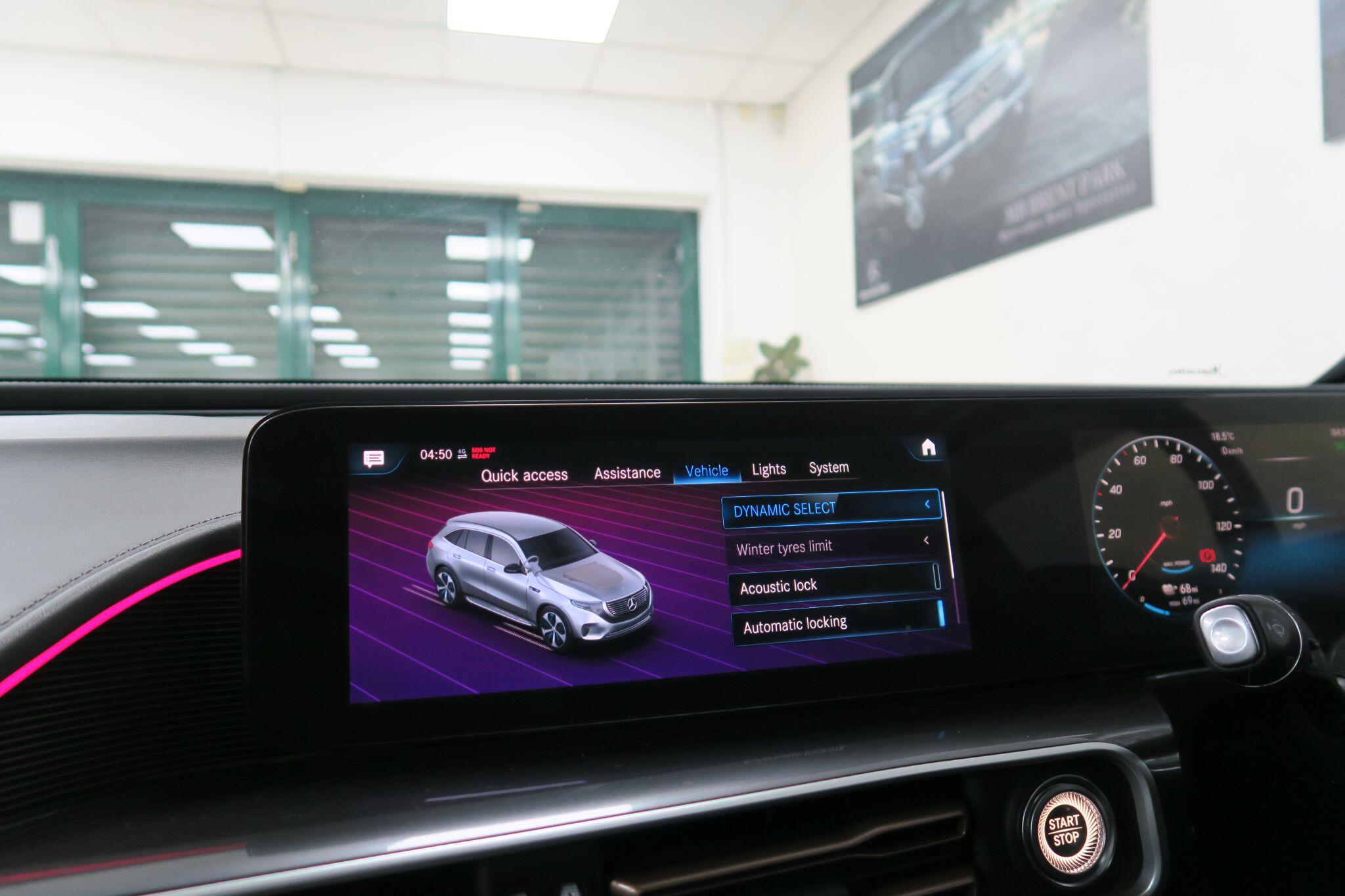 Mercedes-Benz EQC view 15