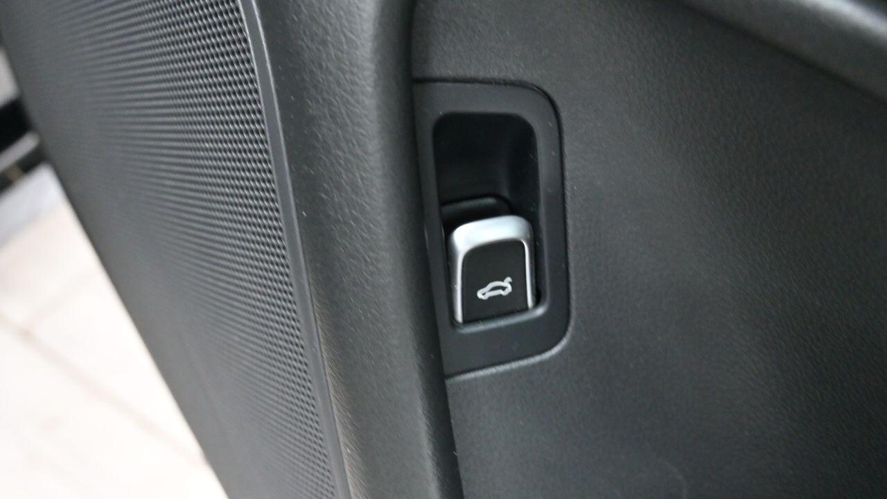 Audi A6 Avant view 39