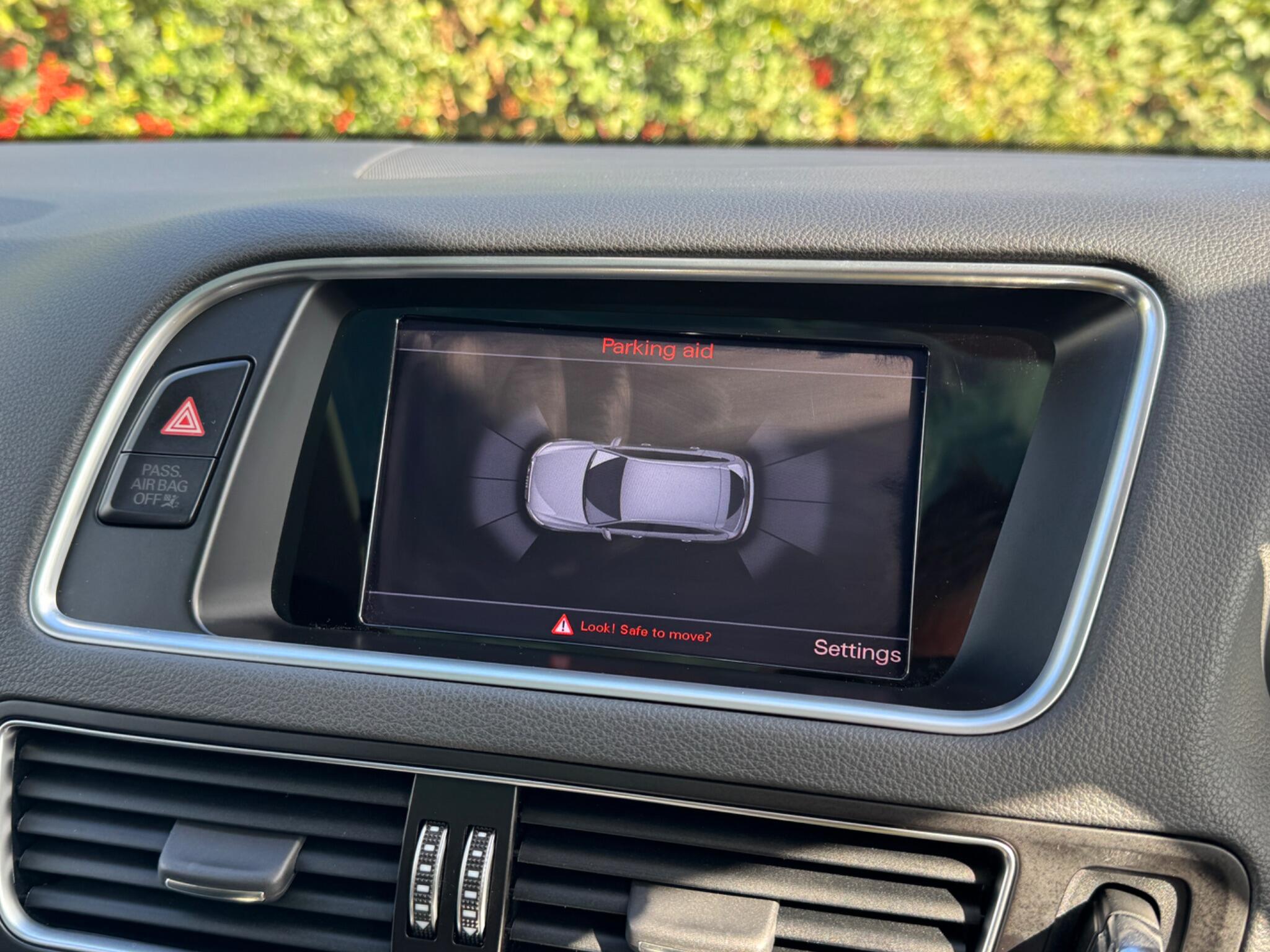 Audi SQ5 view 38