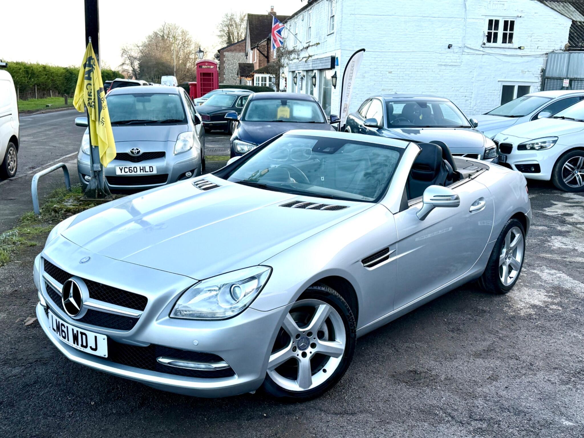 2011 Mercedes-Benz SLK image 3