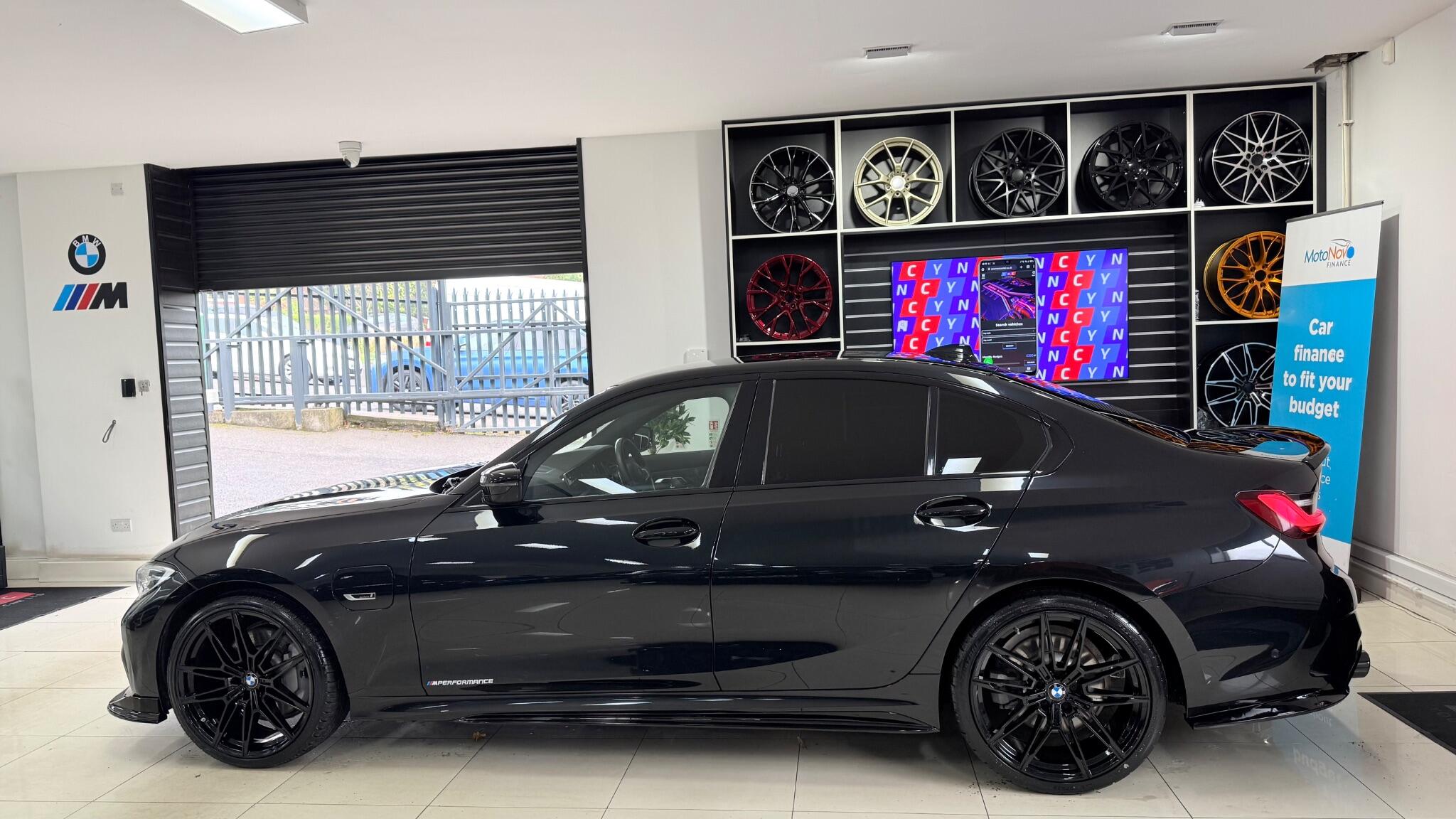 BMW 3 Series view 36