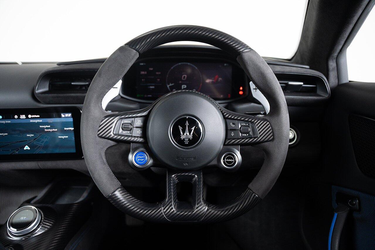 Maserati MC20 view 17