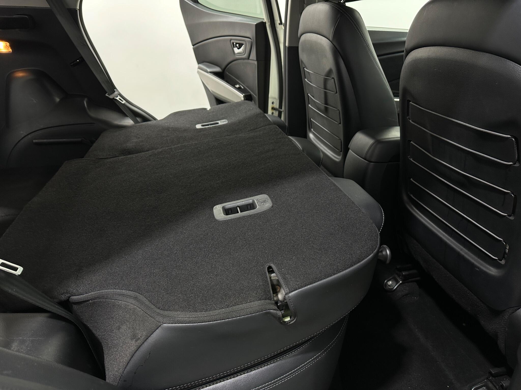 KGM Tivoli view 45