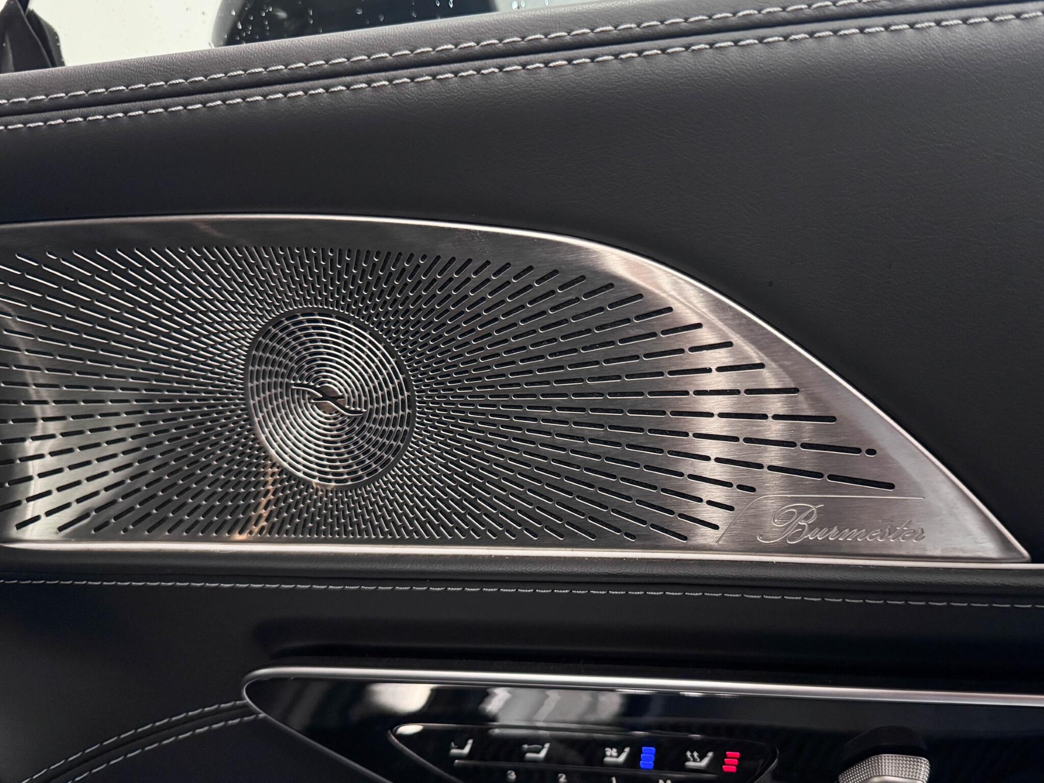 Mercedes-Benz SL view 17
