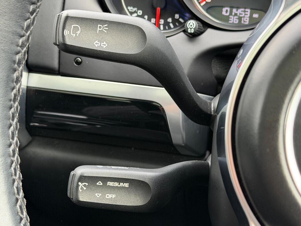 Porsche Cayenne view 54