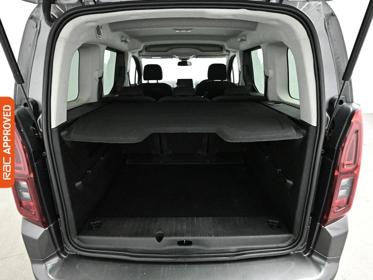 Vauxhall Combo Life view 26