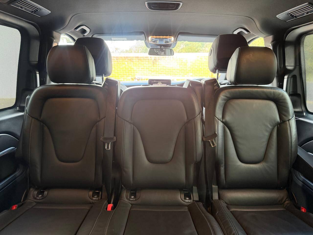 Mercedes-Benz V-Class view 19