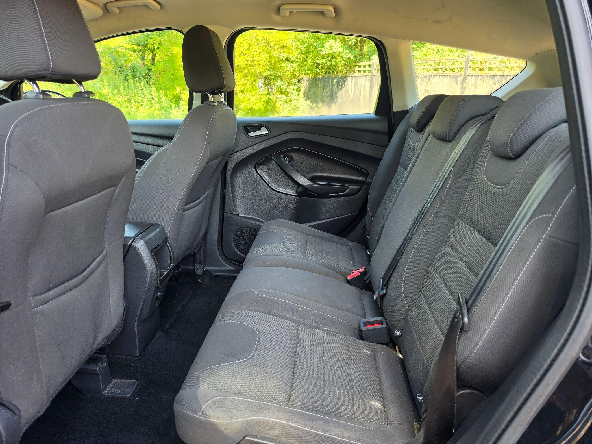Ford Kuga view 35