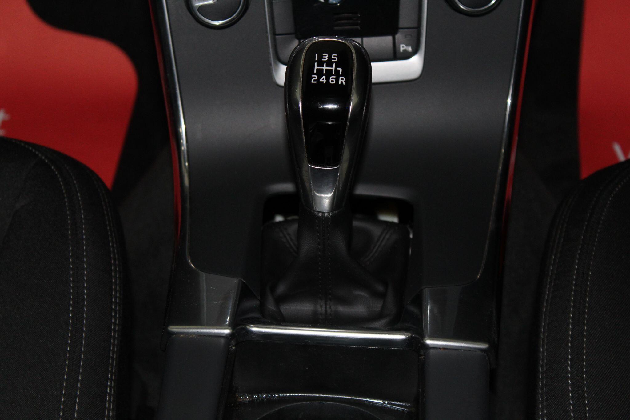 Volvo V60 view 40