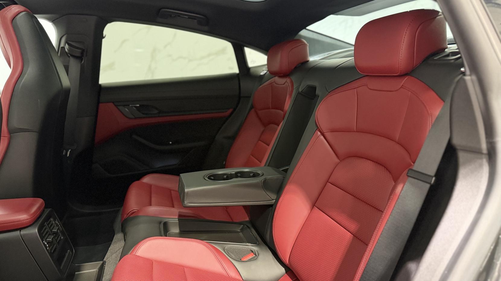 Porsche Taycan view 11