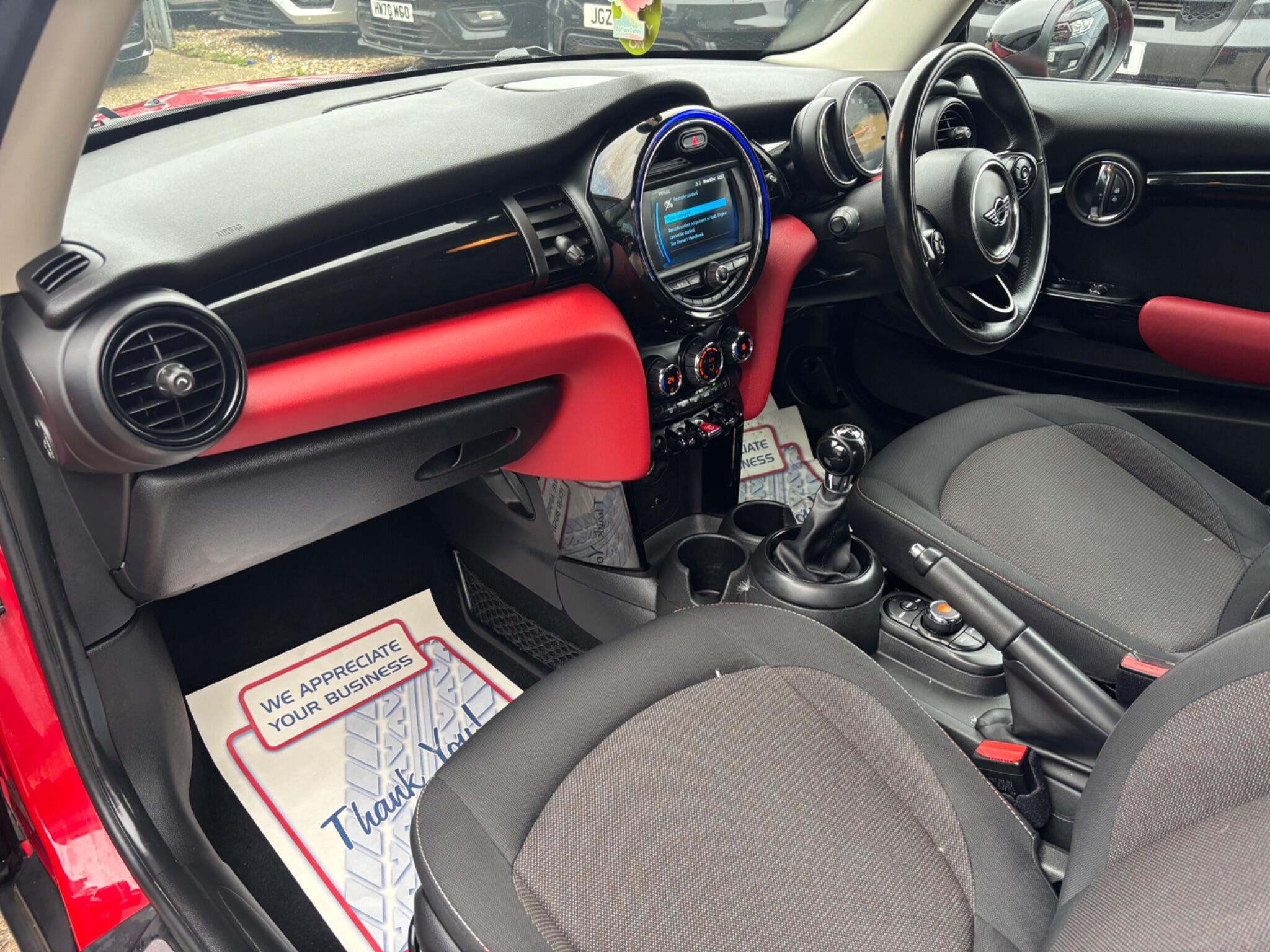 Mini Cooper view 37