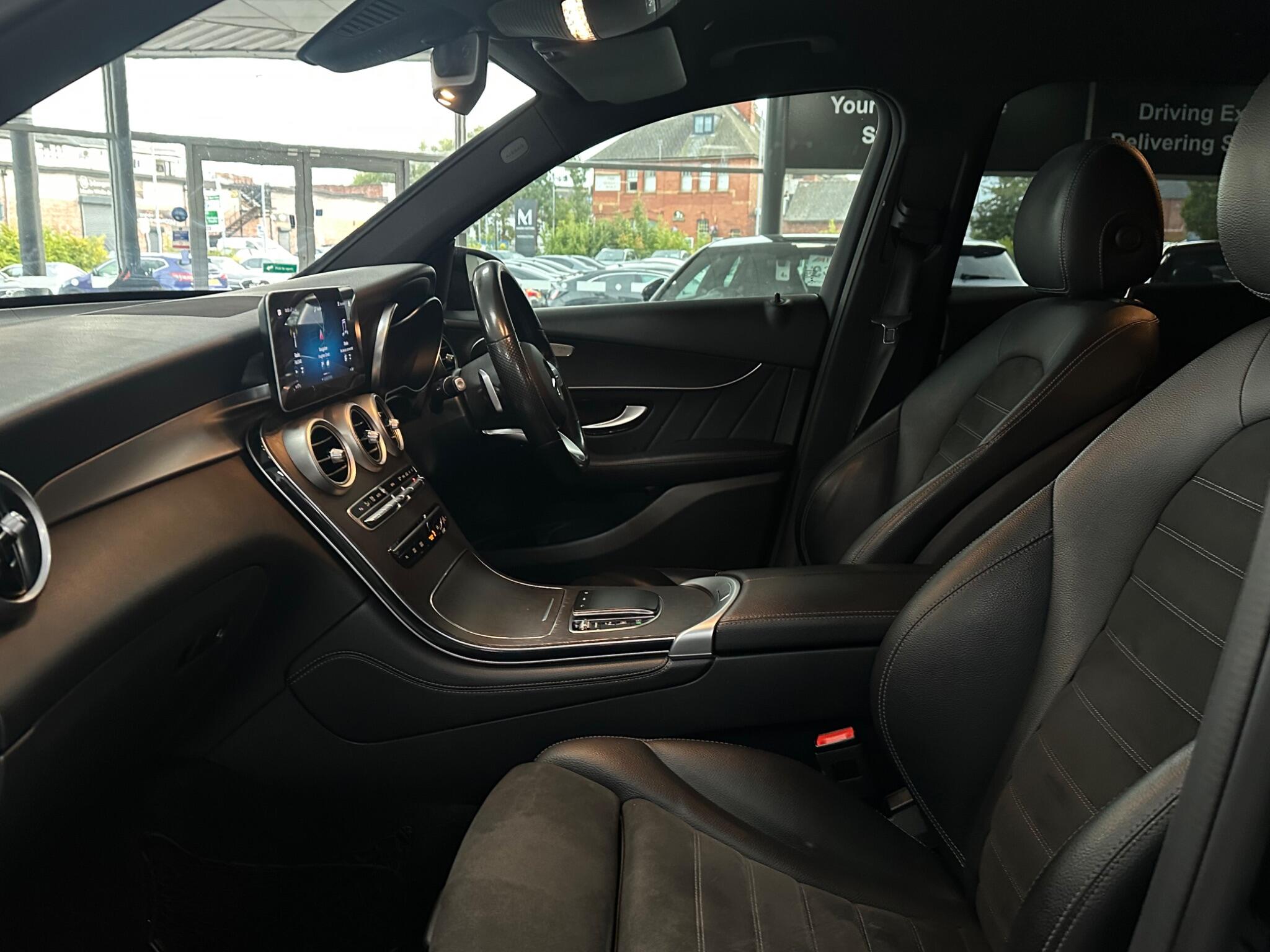 Mercedes-Benz GLC view 40