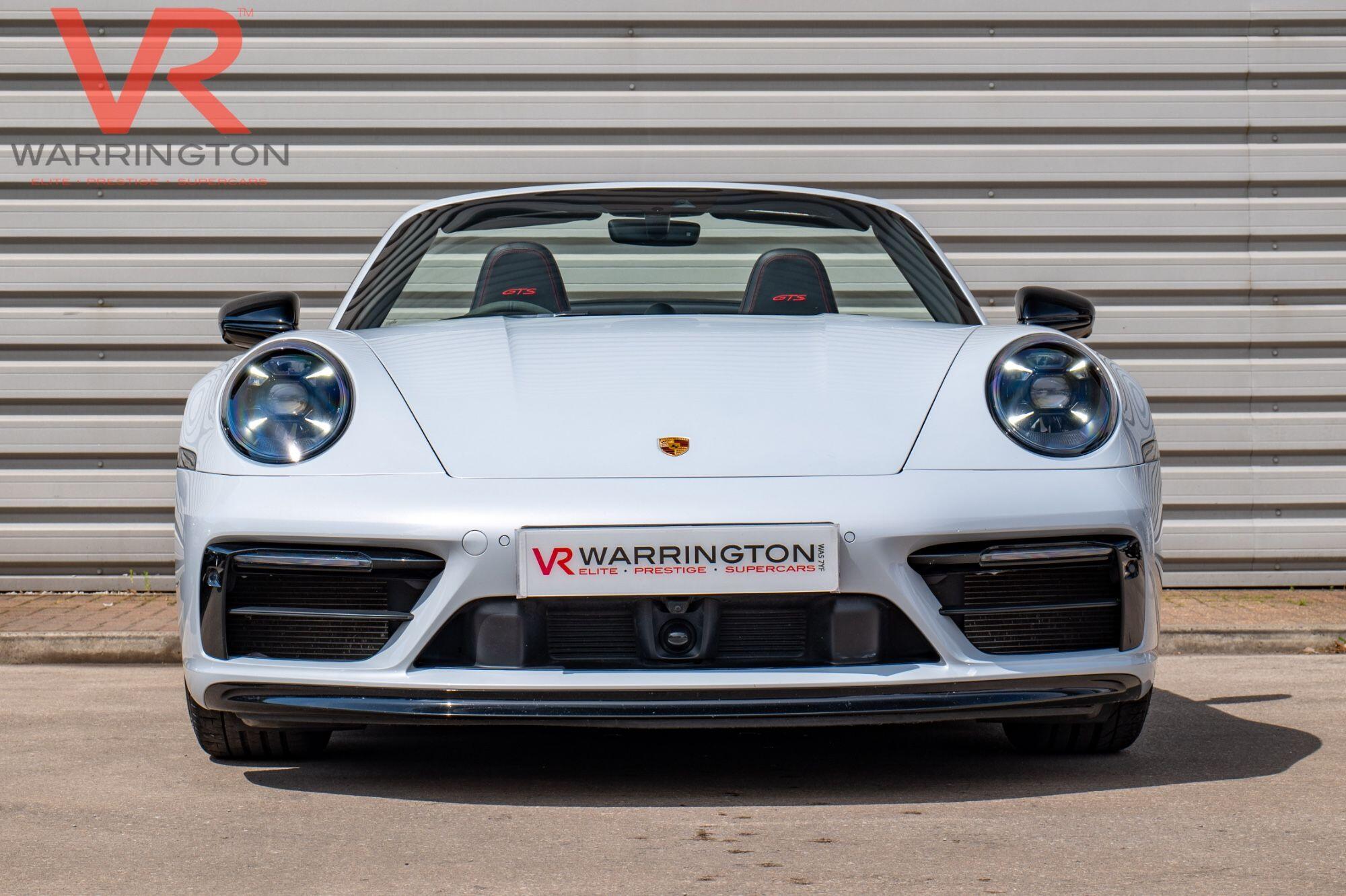 Porsche 911 view 5