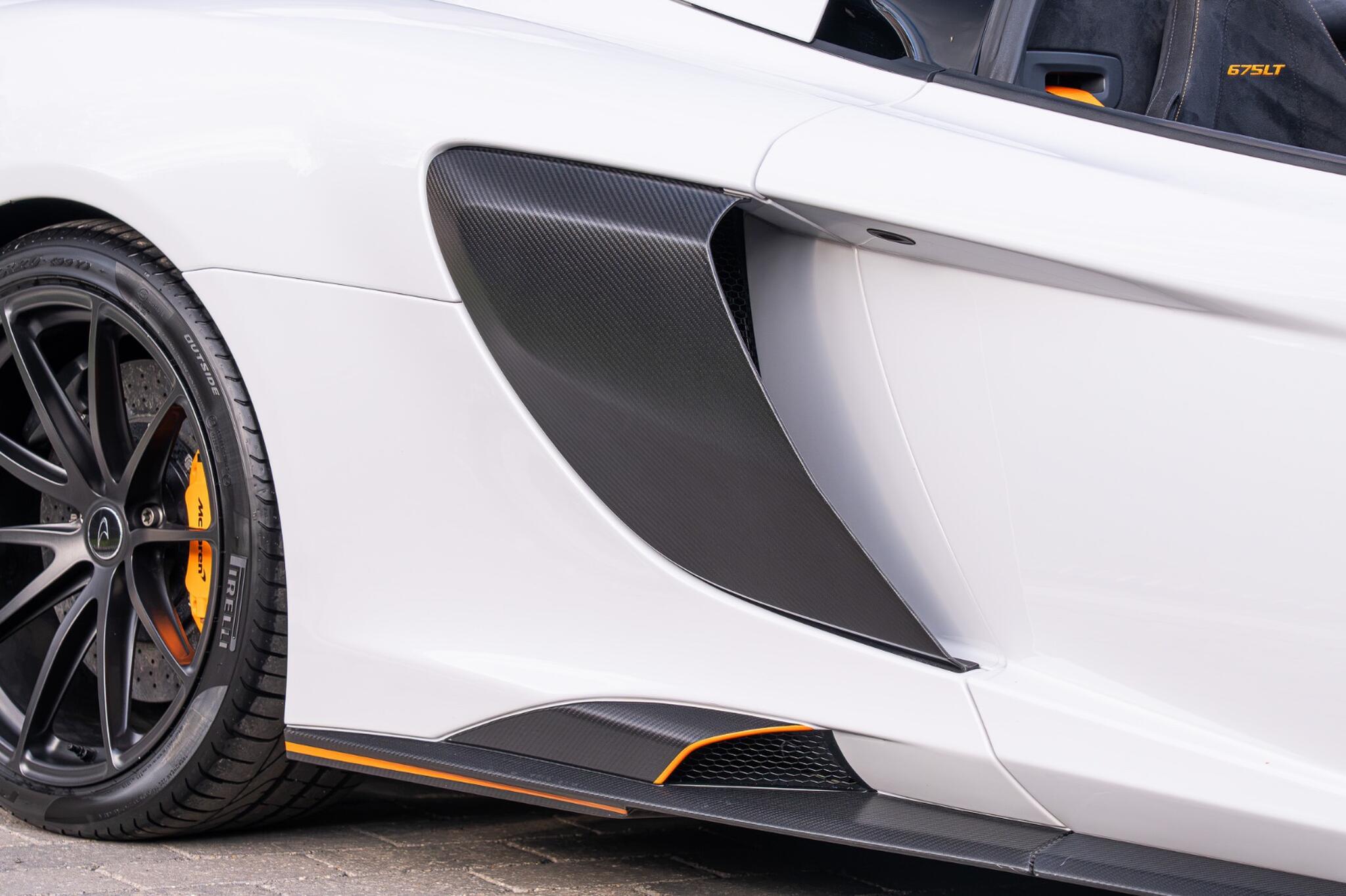 Mclaren 675LT view 11