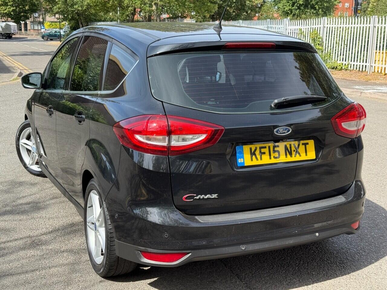 Ford C-Max view 5