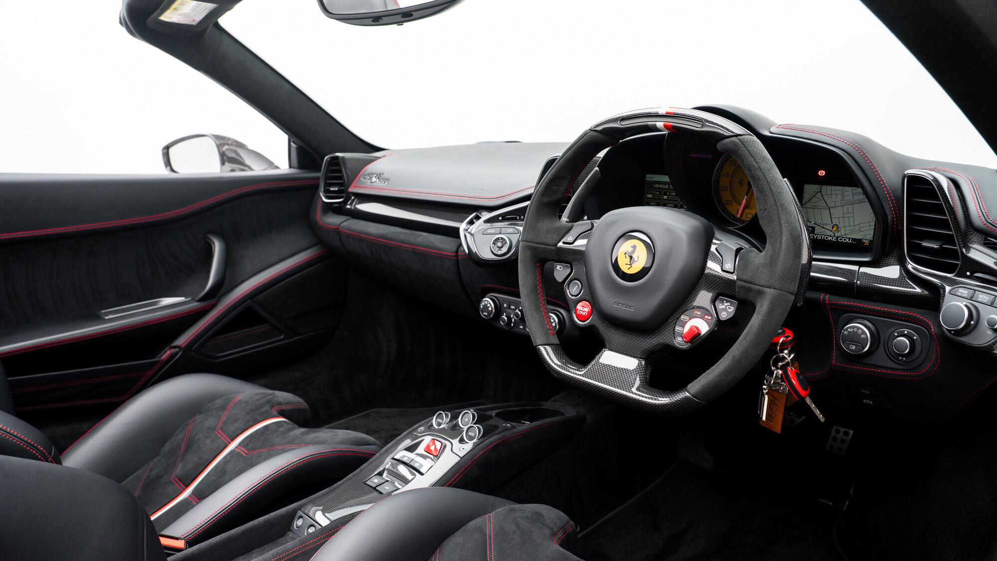 Ferrari 458 view 7