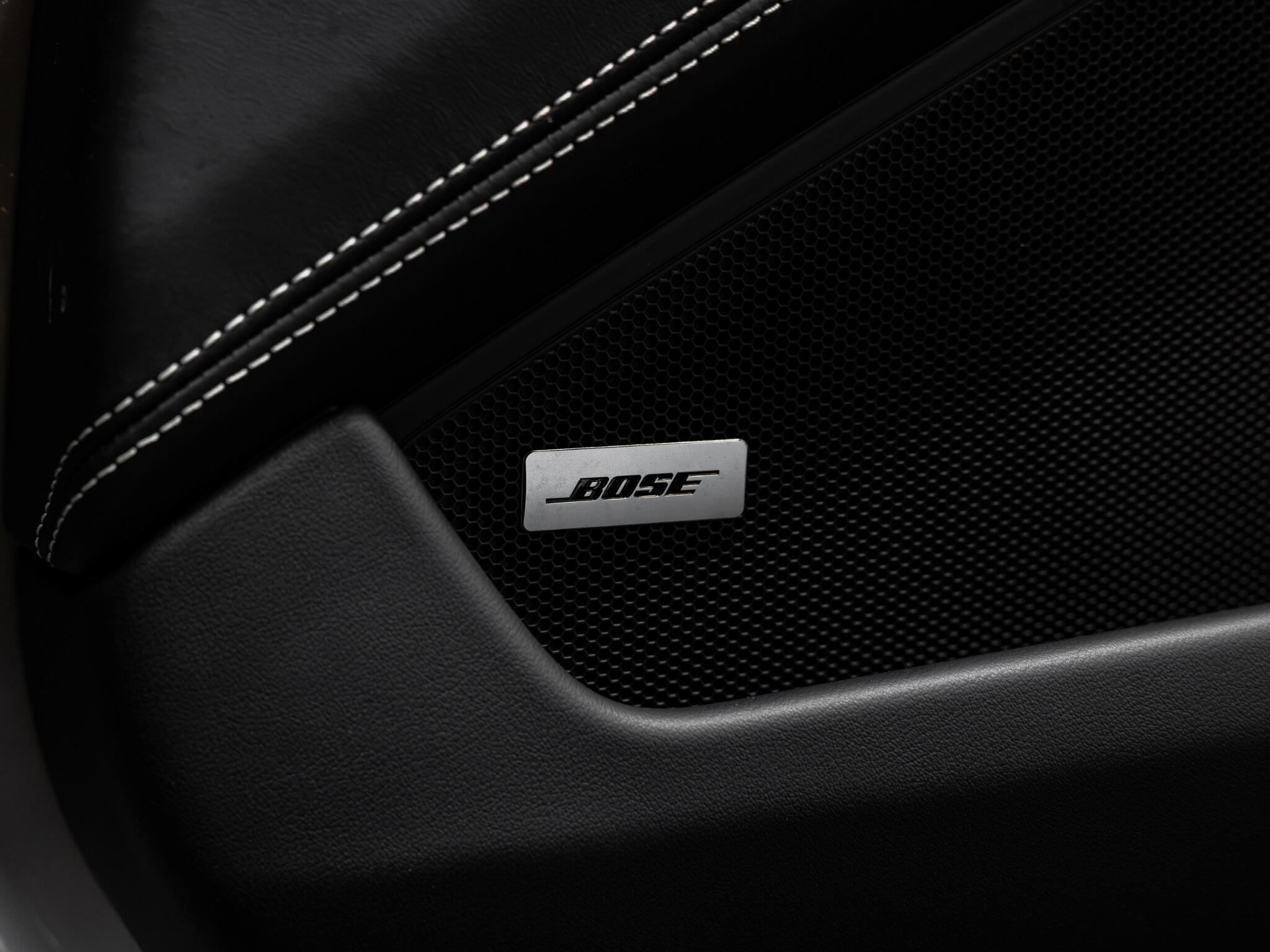 Porsche 911 view 27