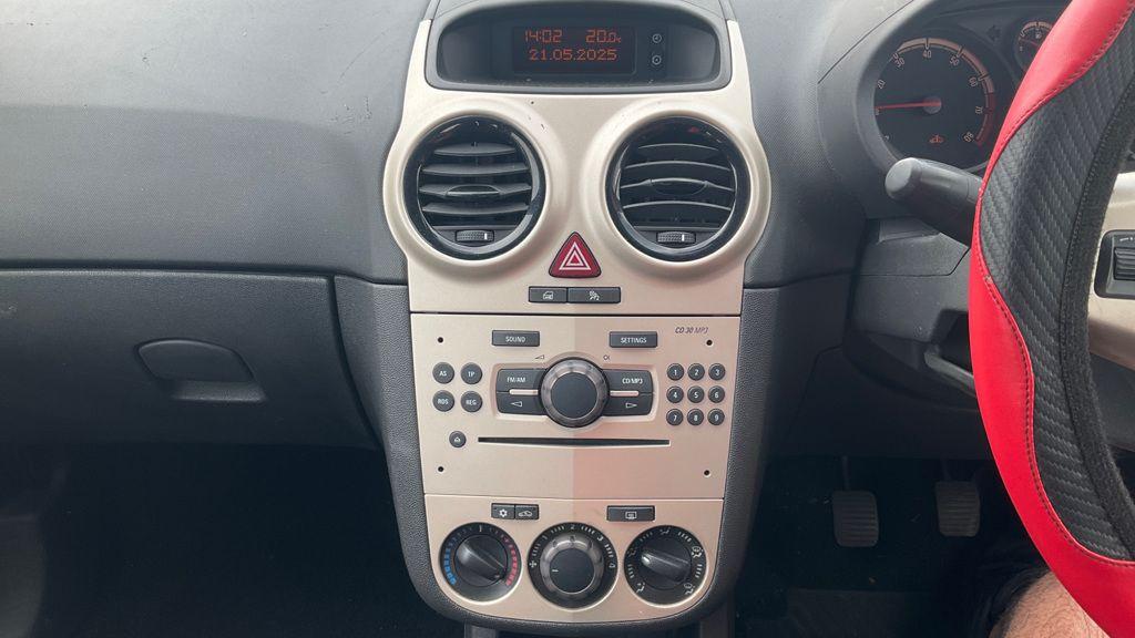 Vauxhall Corsa view 9