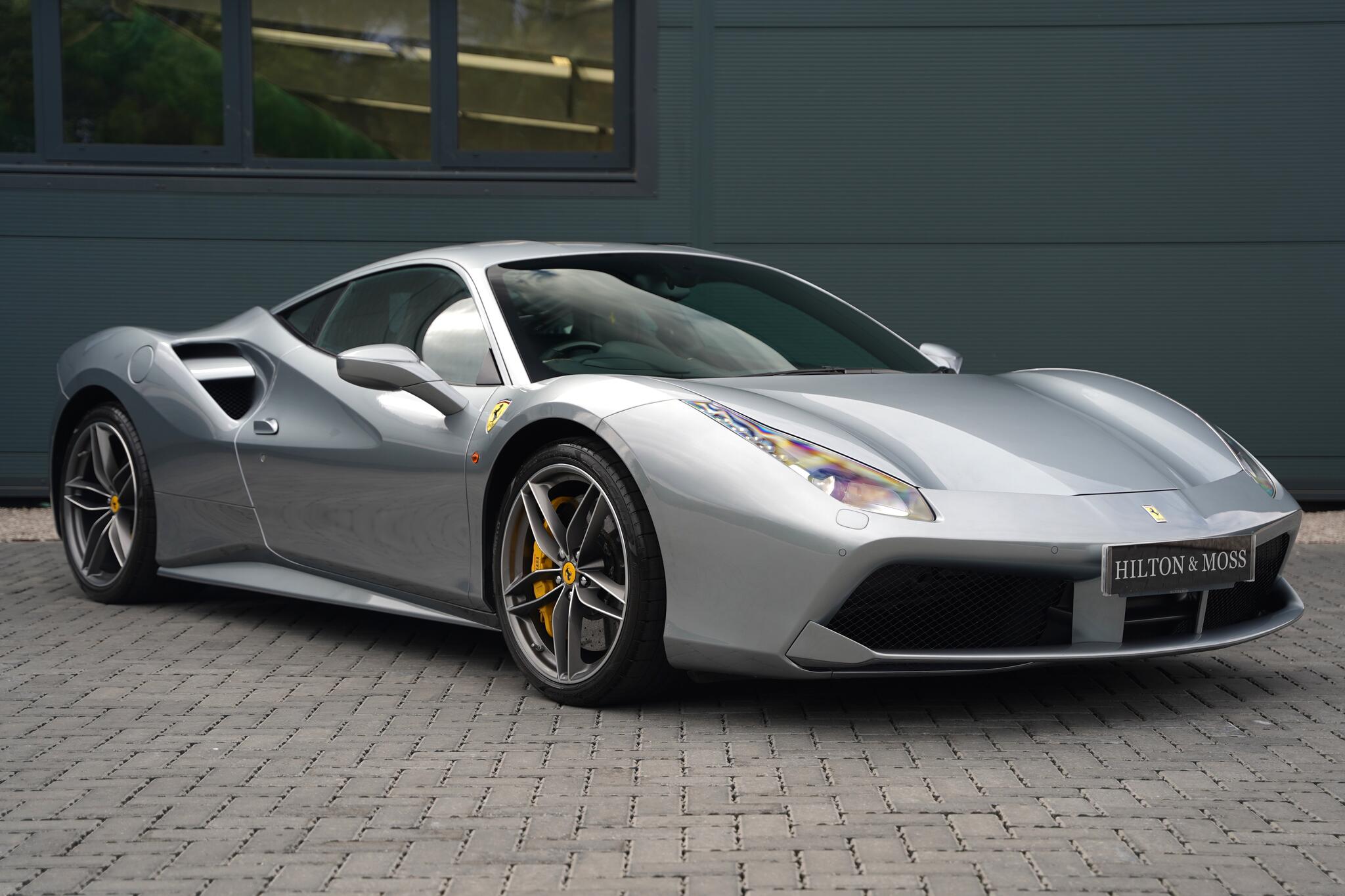 Ferrari 488 main image