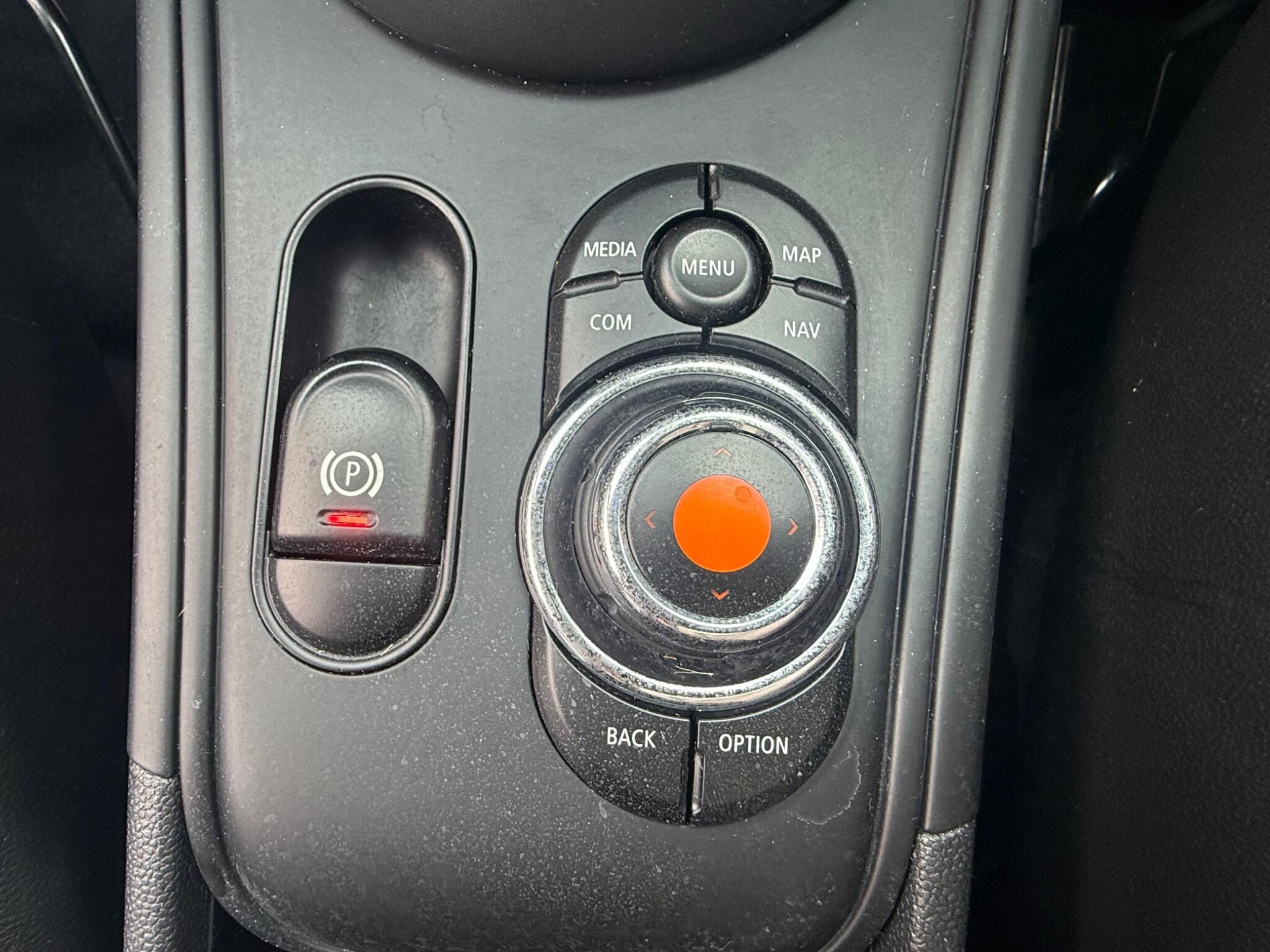 Mini Countryman view 19