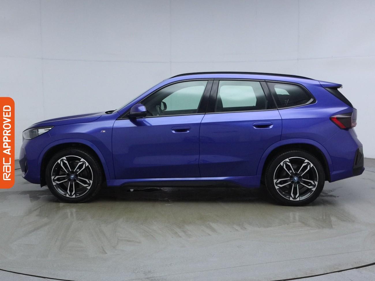 BMW iX1 view 34