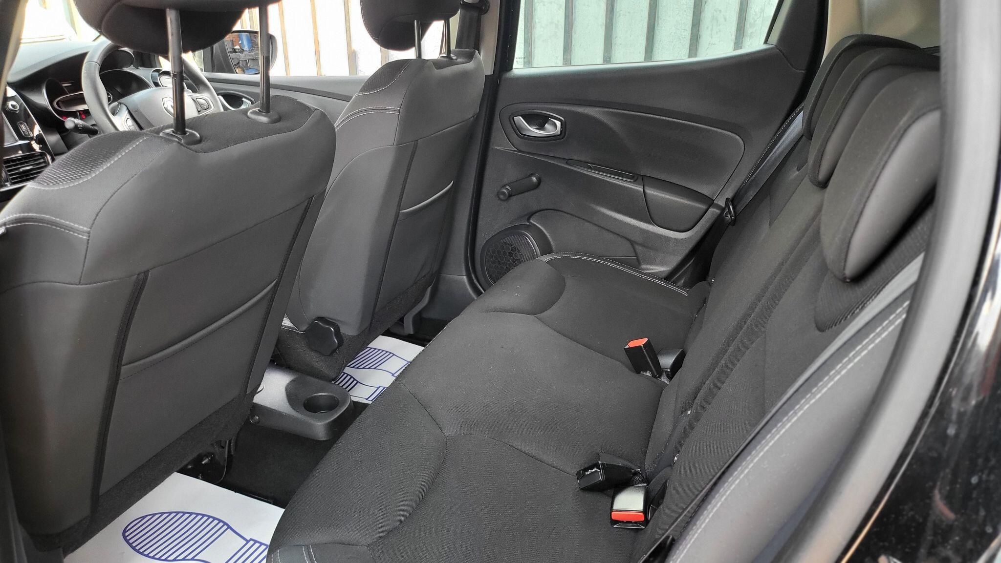 Renault Clio view 14