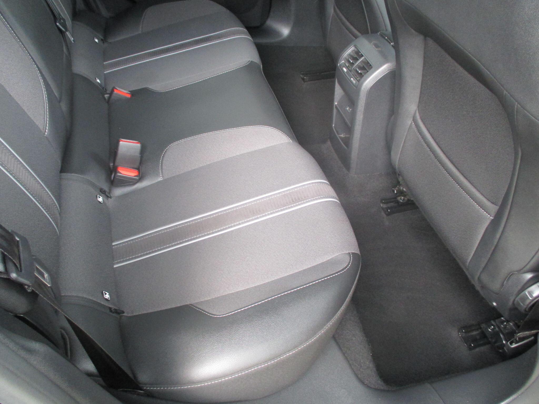 Vauxhall Astra view 30