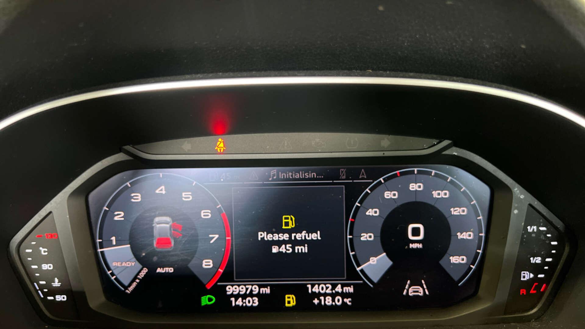 Audi Q3 view 13