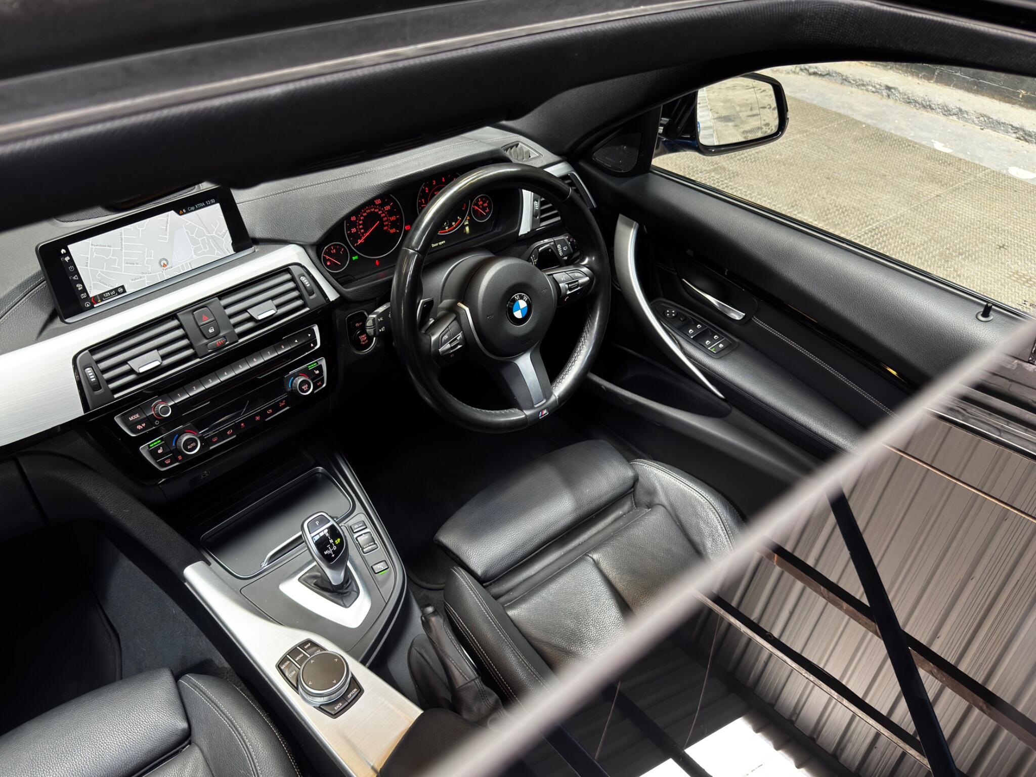 BMW 3 Series view 5
