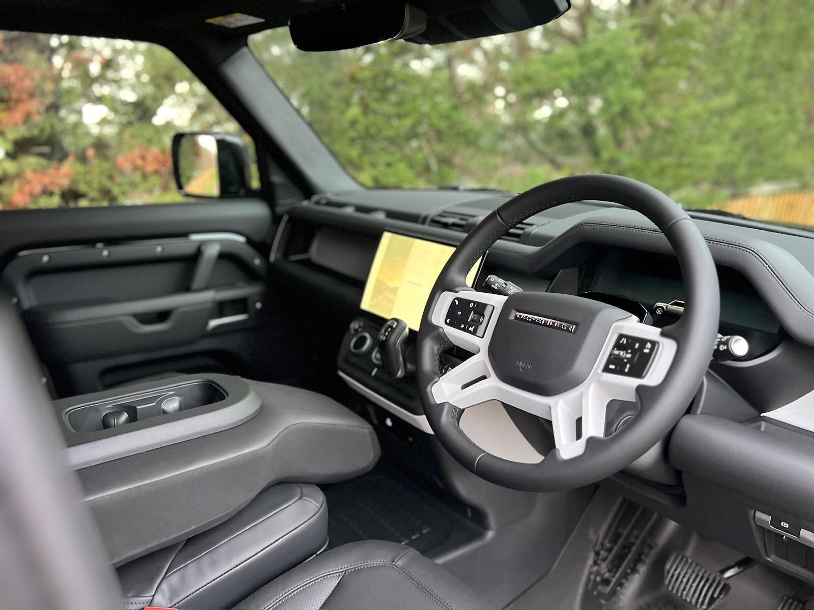 Land Rover Defender view 18