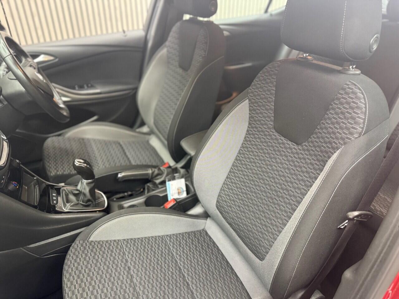 Vauxhall Astra view 6