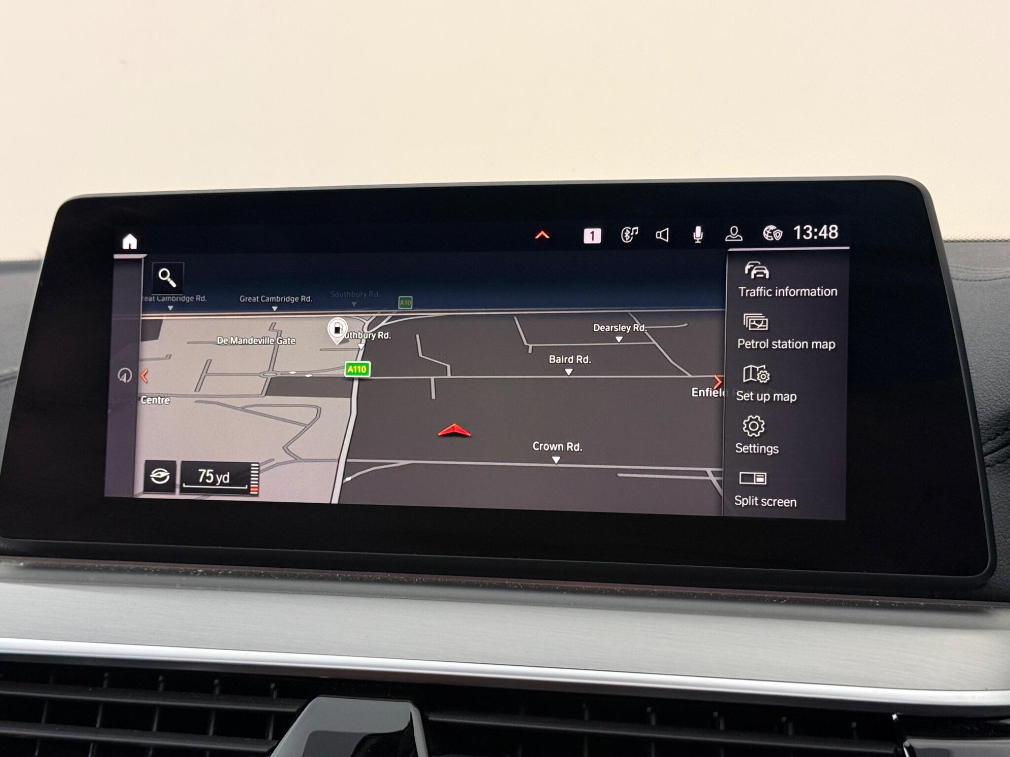 BMW 5 Series view 25