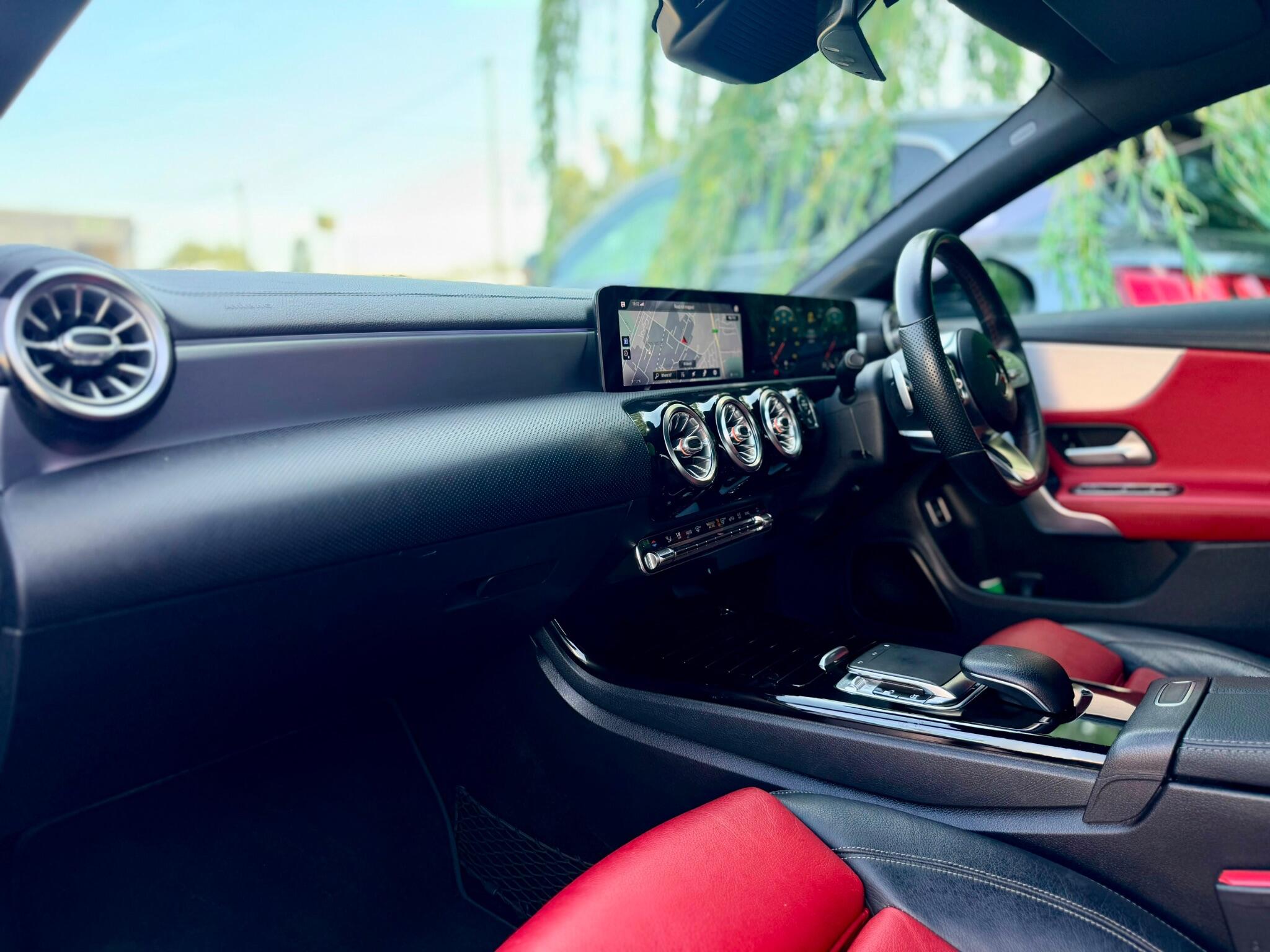 Mercedes-Benz Cla view 35